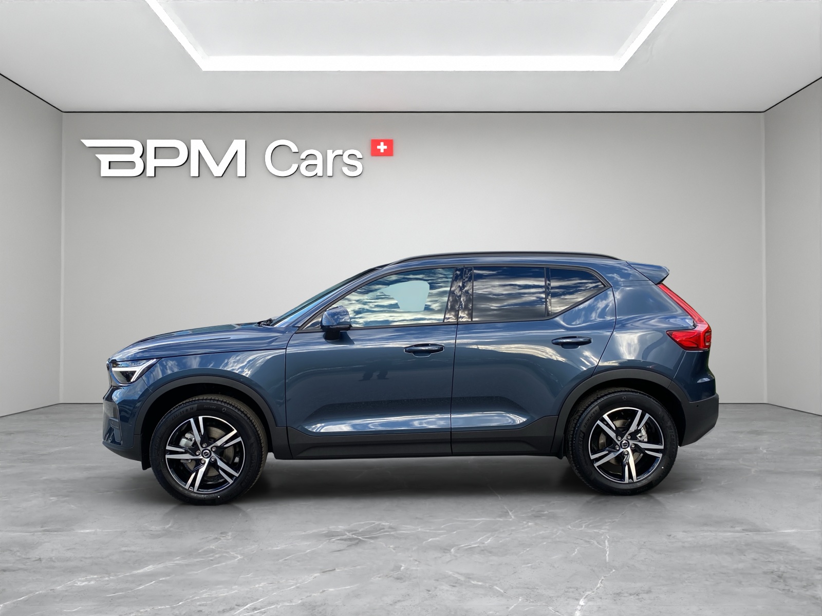 VOLVO XC40 B3 Benzin Mild Hybrid Core DCT-image-16