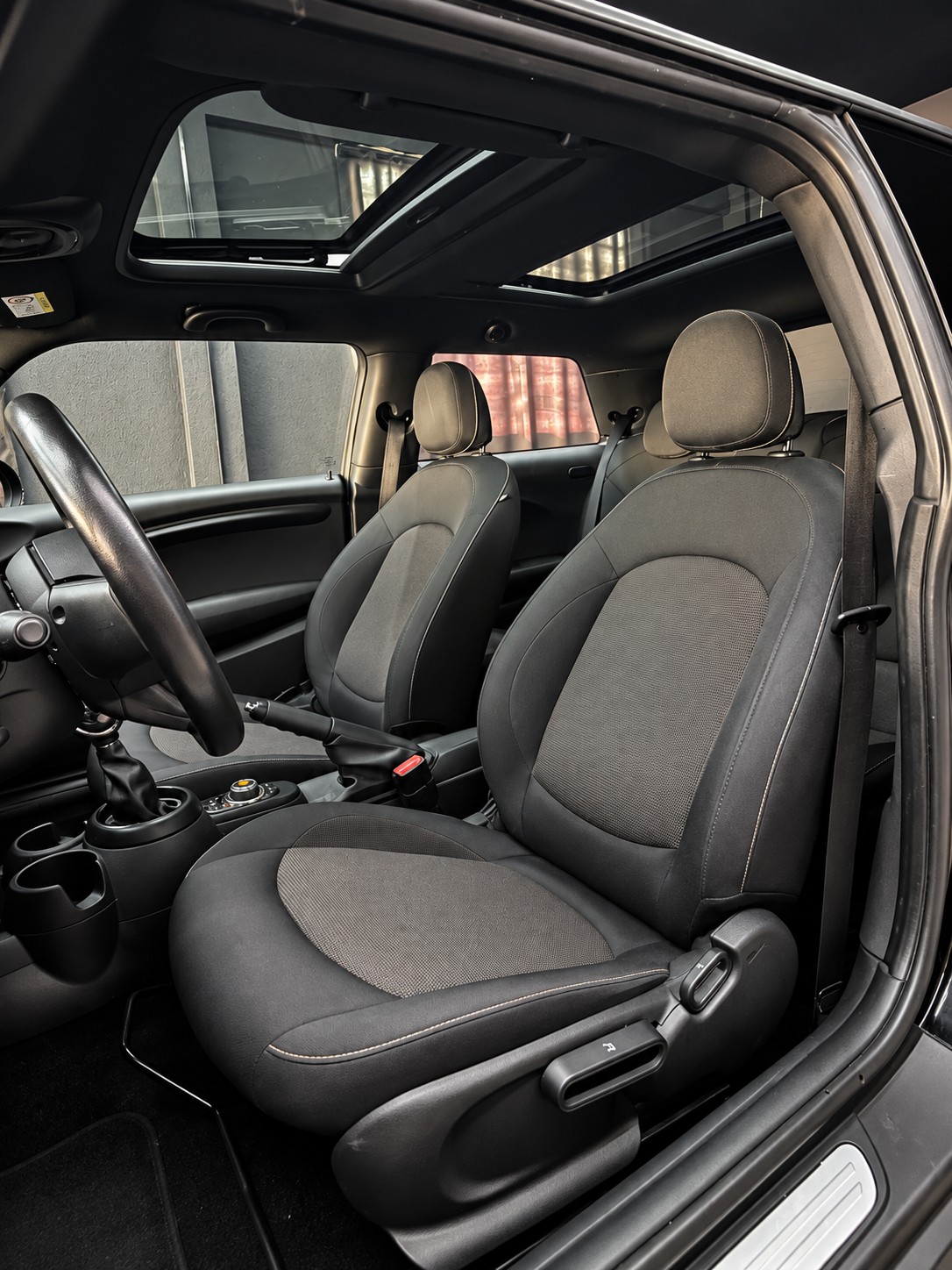 MINI Cooper Steptronic-image-5