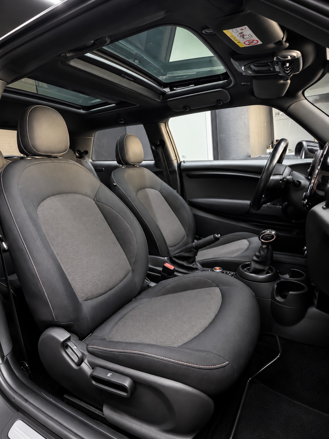 MINI Cooper Steptronic-image-6