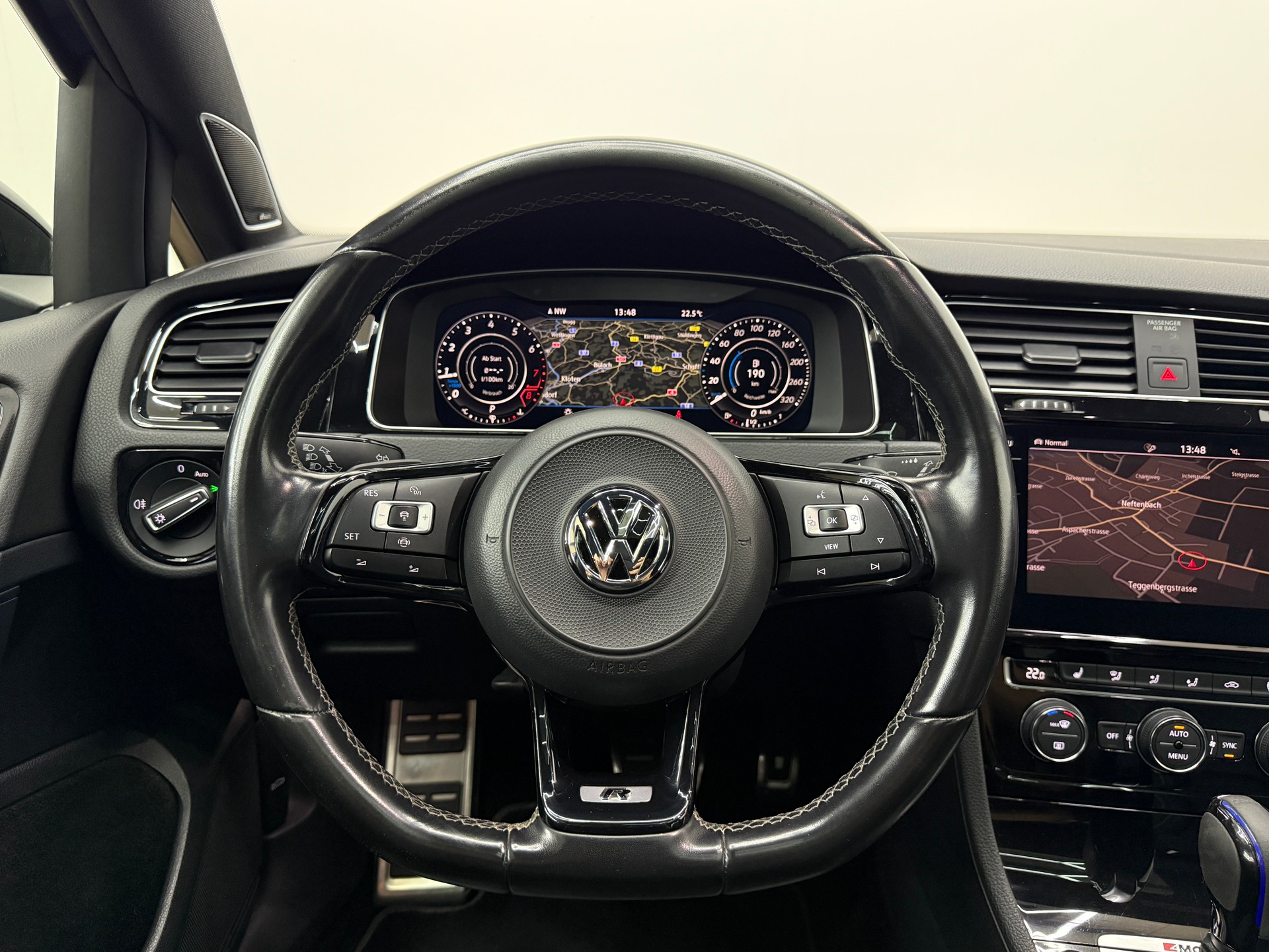 VW Golf 2.0 TSI R 4Motion DSG-image-26