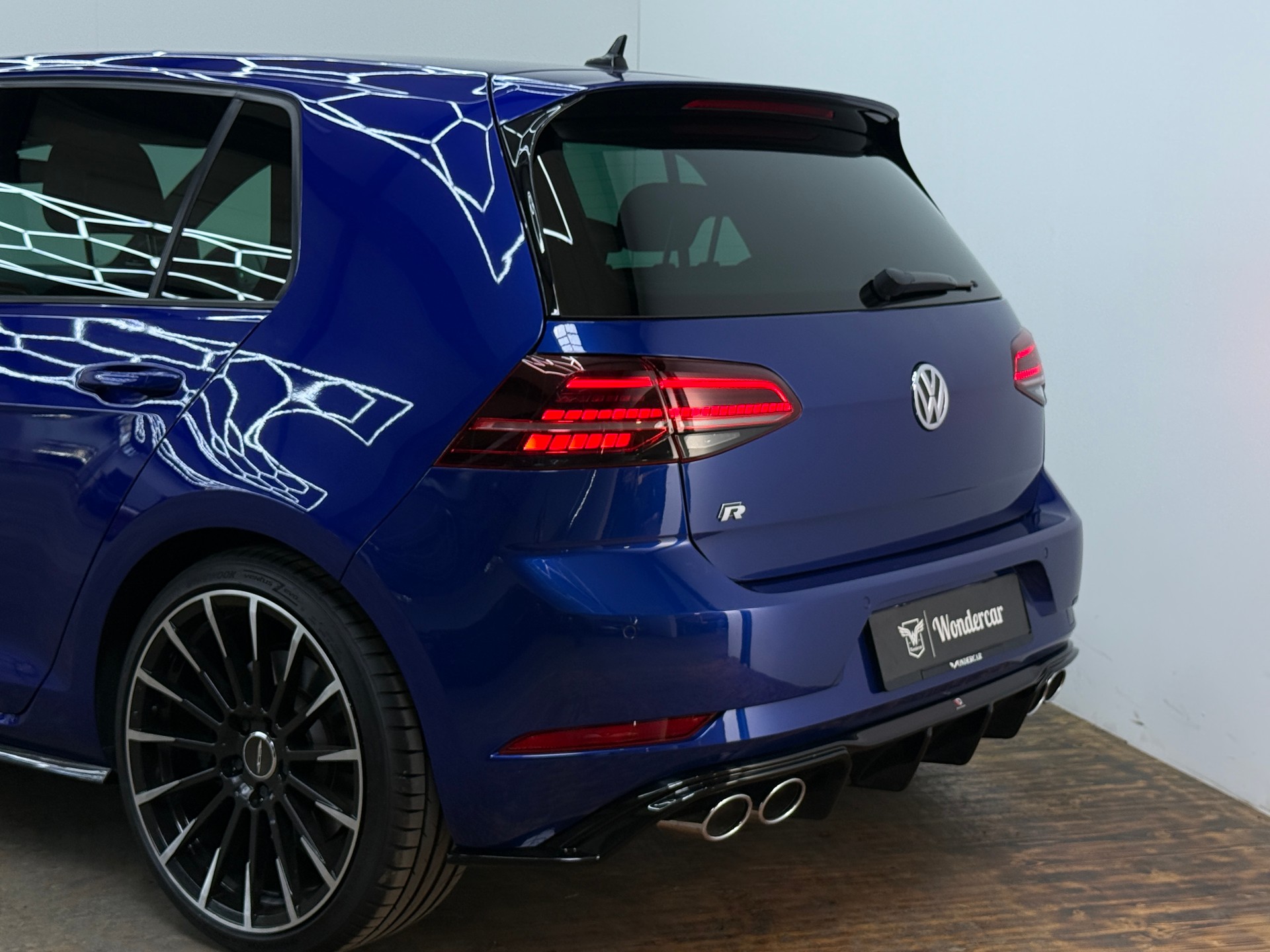 VW Golf 2.0 TSI R 4Motion DSG-image-10