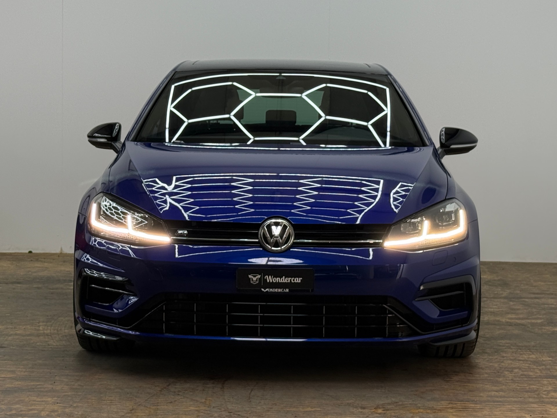 VW Golf 2.0 TSI R 4Motion DSG-image-3