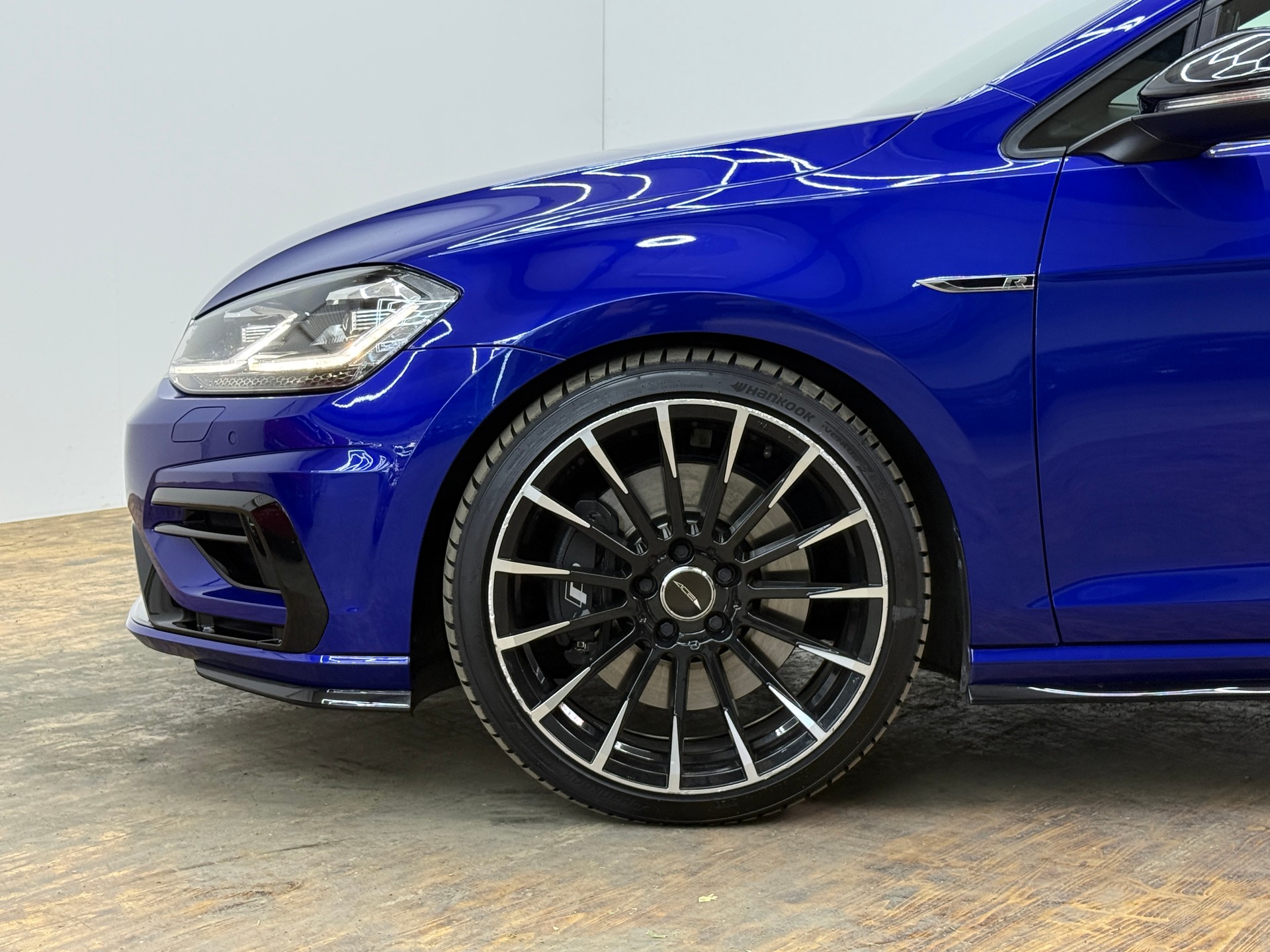 VW Golf 2.0 TSI R 4Motion DSG-image-5