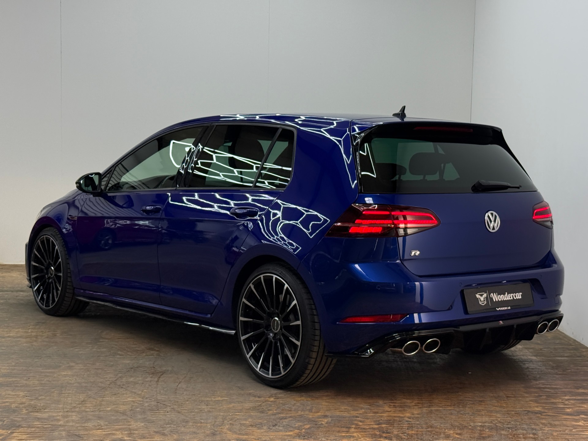 VW Golf 2.0 TSI R 4Motion DSG-image-9