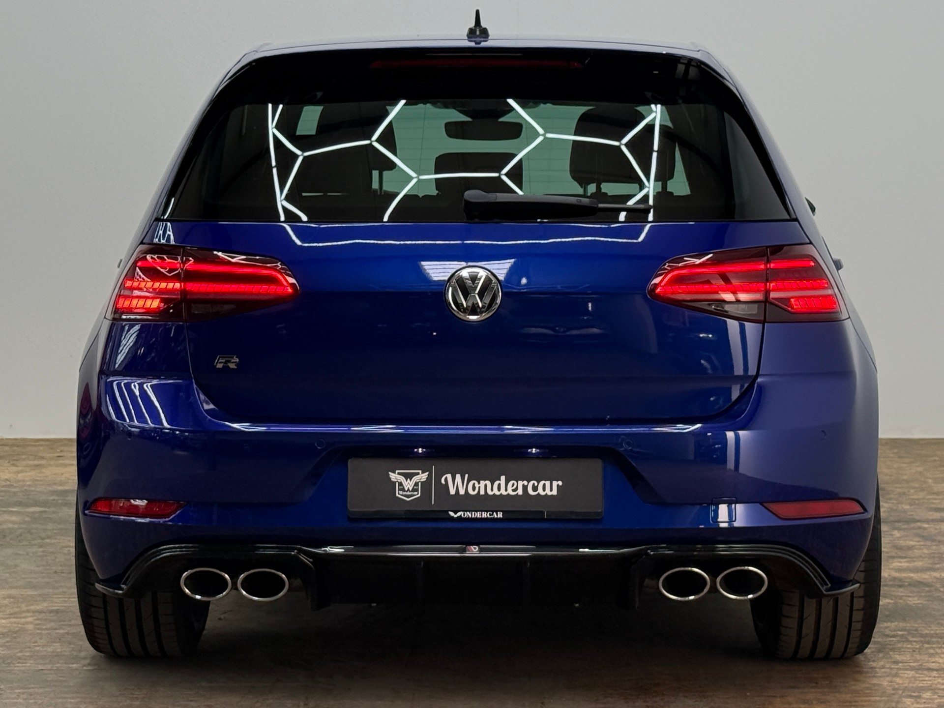 VW Golf 2.0 TSI R 4Motion DSG-image-11