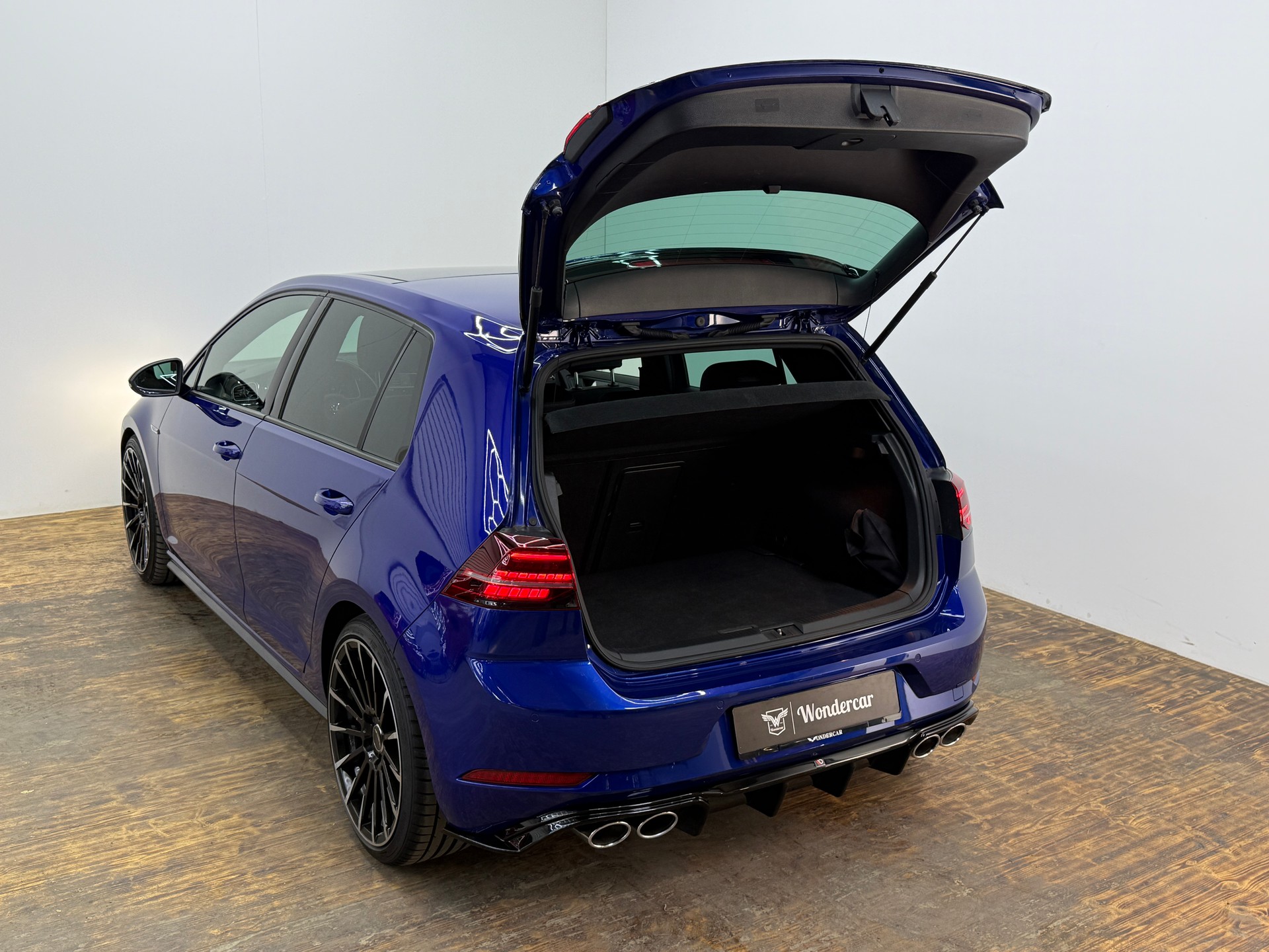 VW Golf 2.0 TSI R 4Motion DSG-image-23