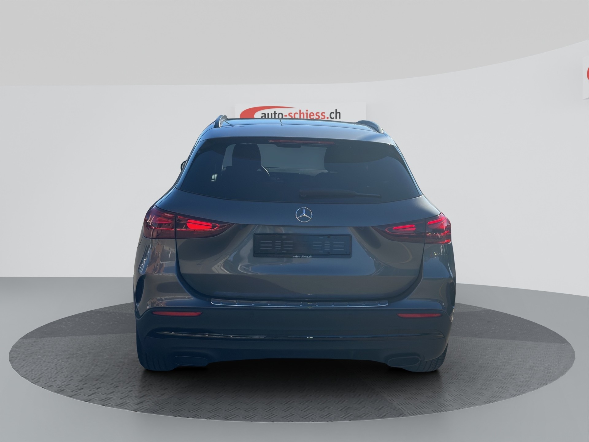 MERCEDES-BENZ GLA 200 d 8G-DCT AMG Line Night-image-3