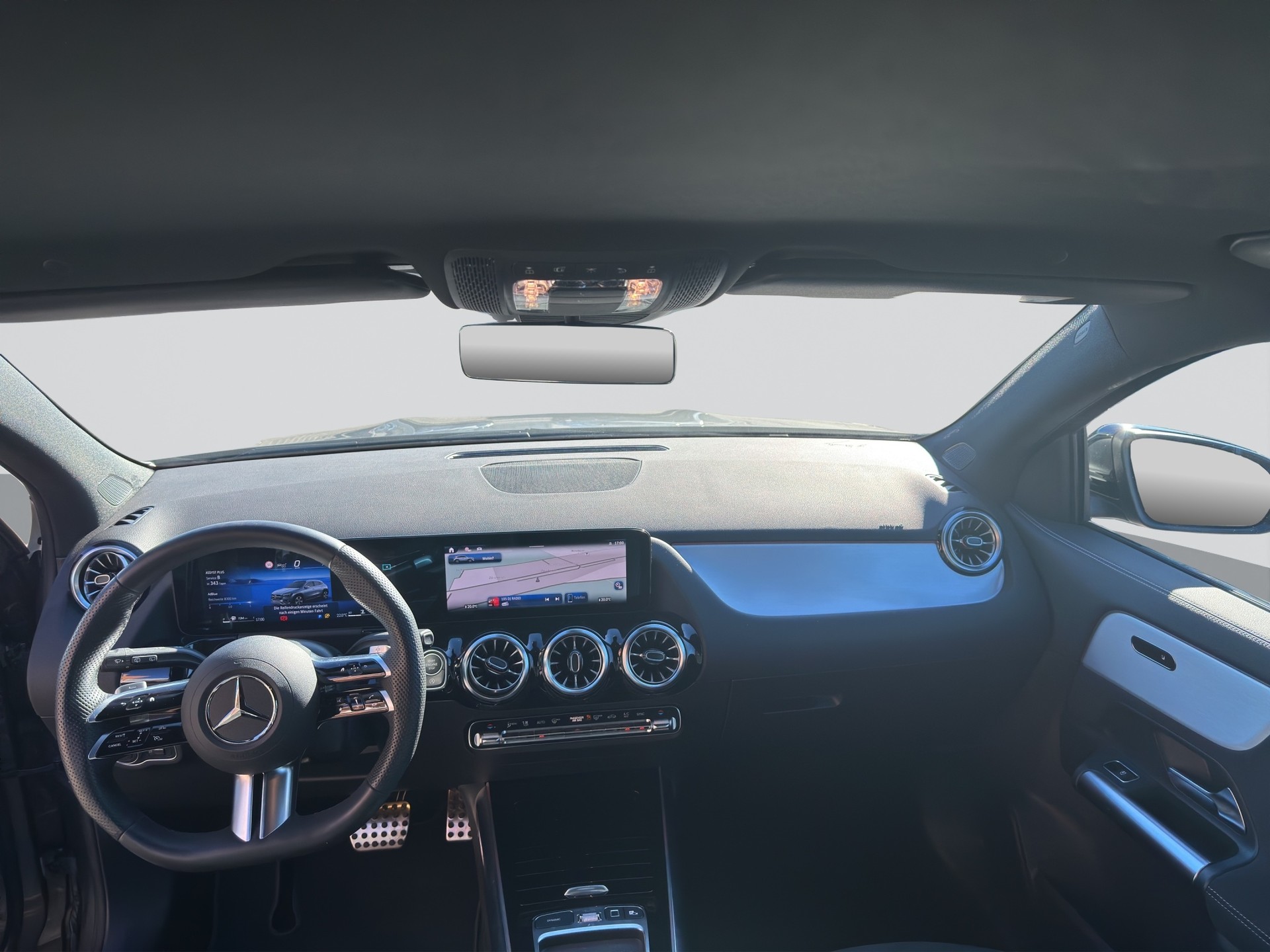 MERCEDES-BENZ GLA 200 d 8G-DCT AMG Line Night-image-13