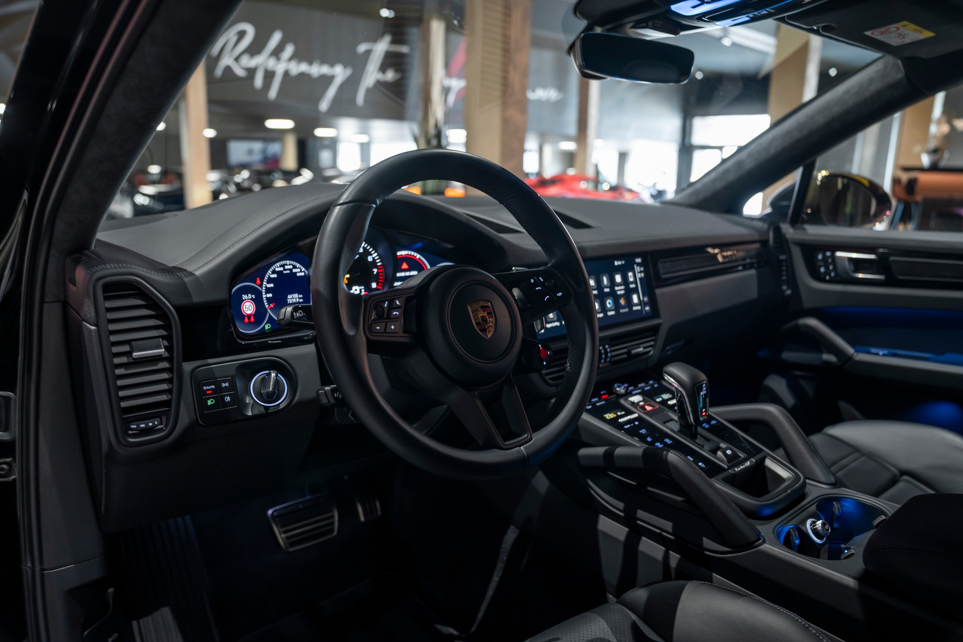 PORSCHE Cayenne Turbo GT-image-9