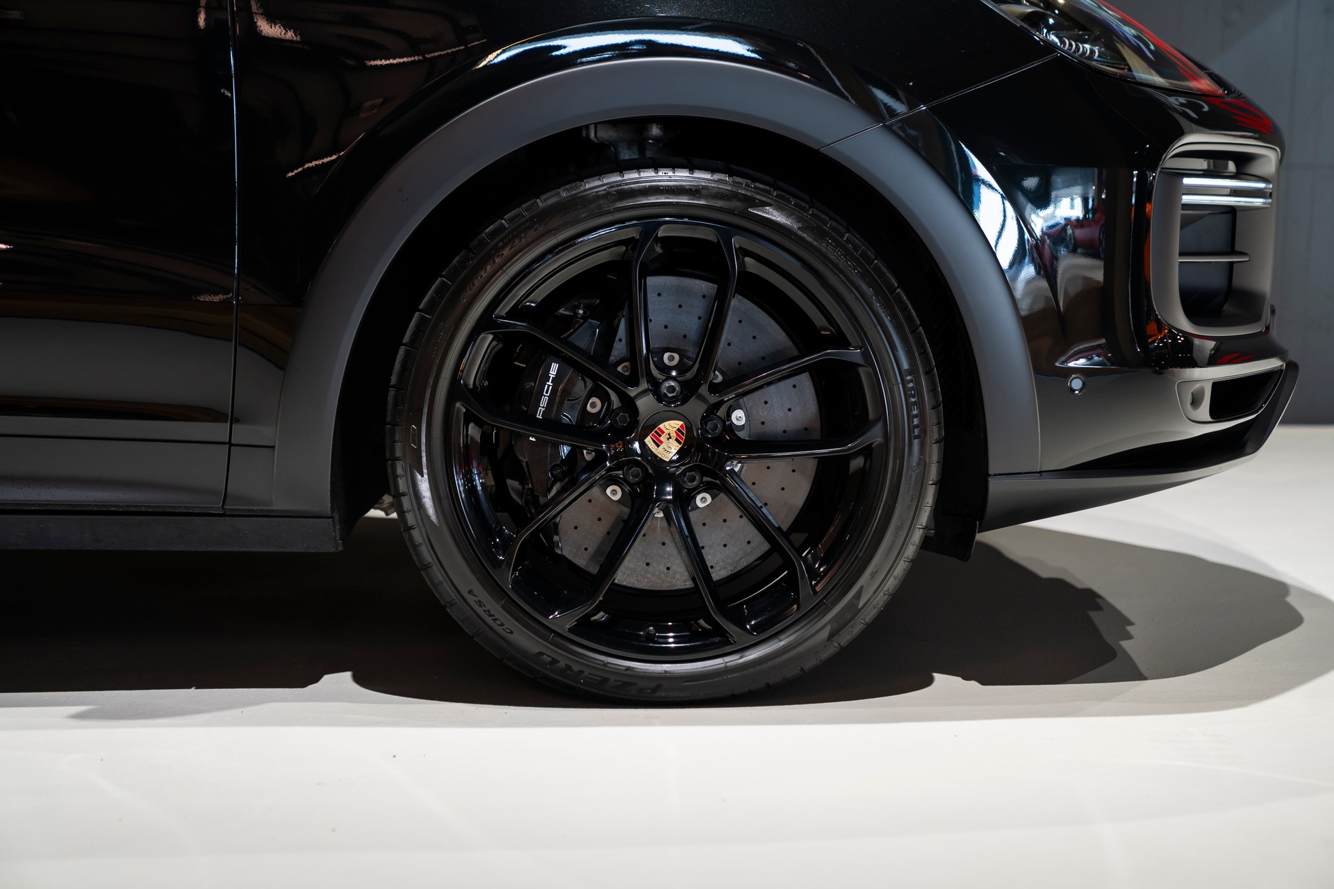 PORSCHE Cayenne Turbo GT-image-5