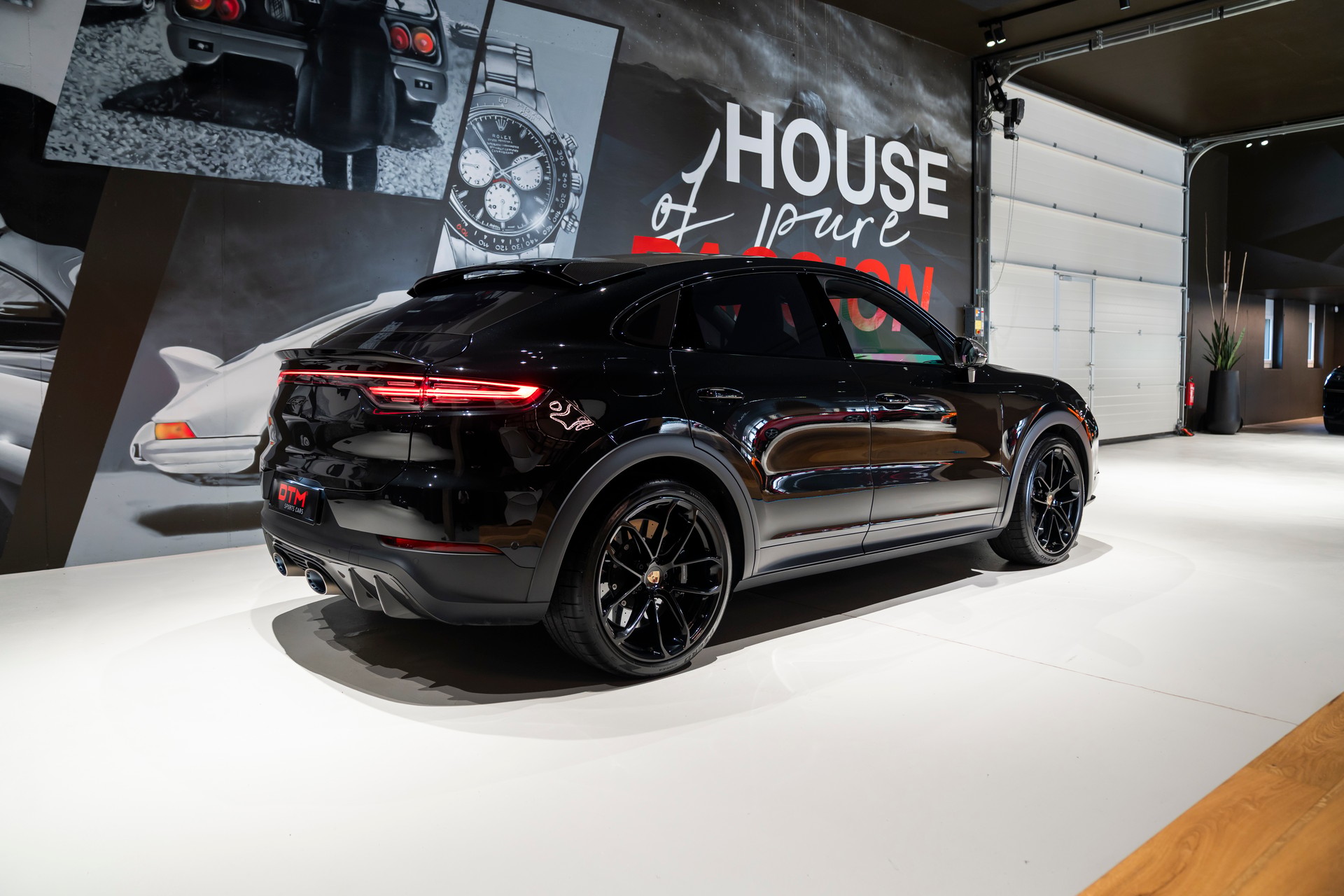 PORSCHE Cayenne Turbo GT-image-3