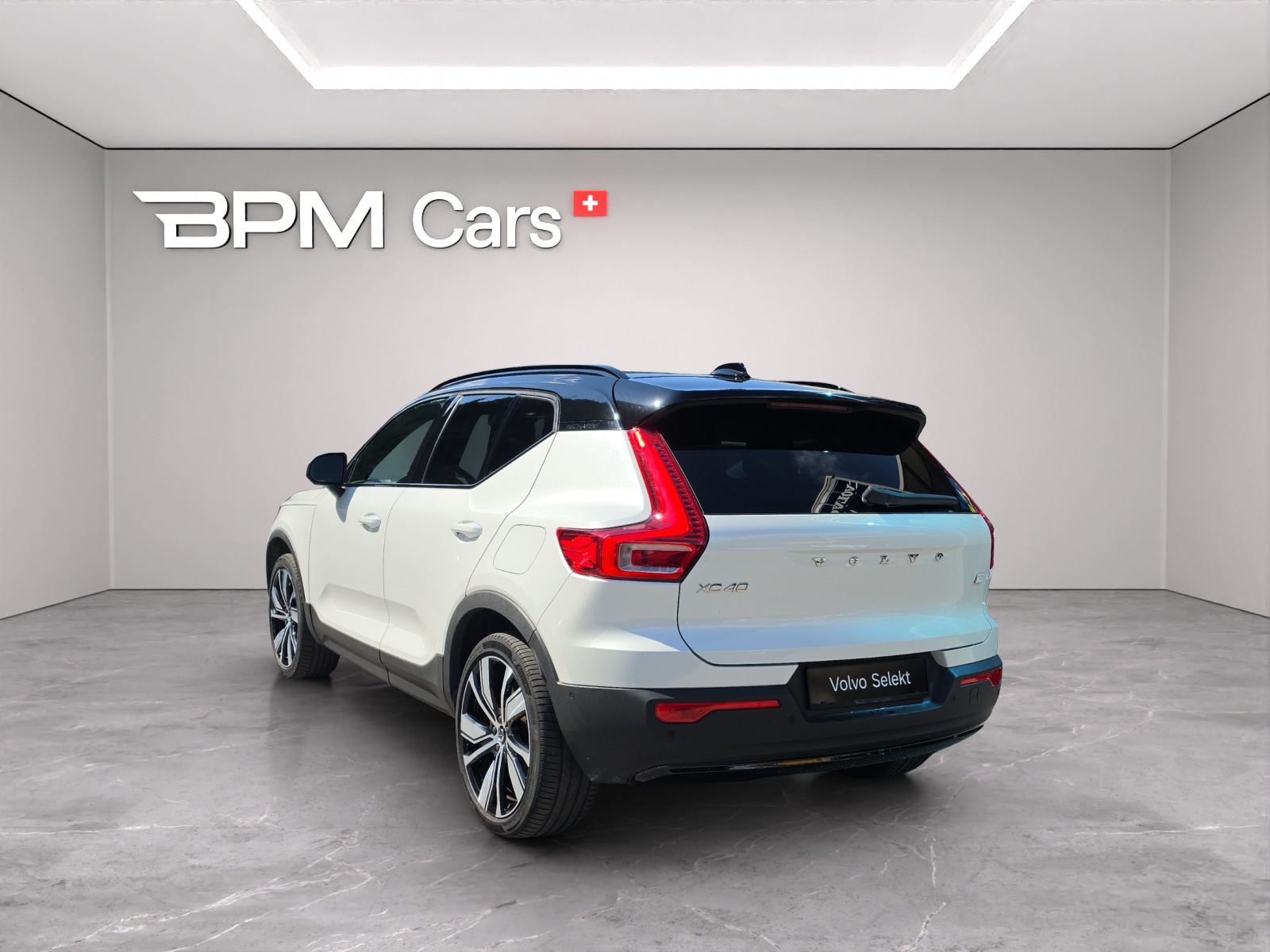 VOLVO XC40 P8 Twin Pro AWD-image-6