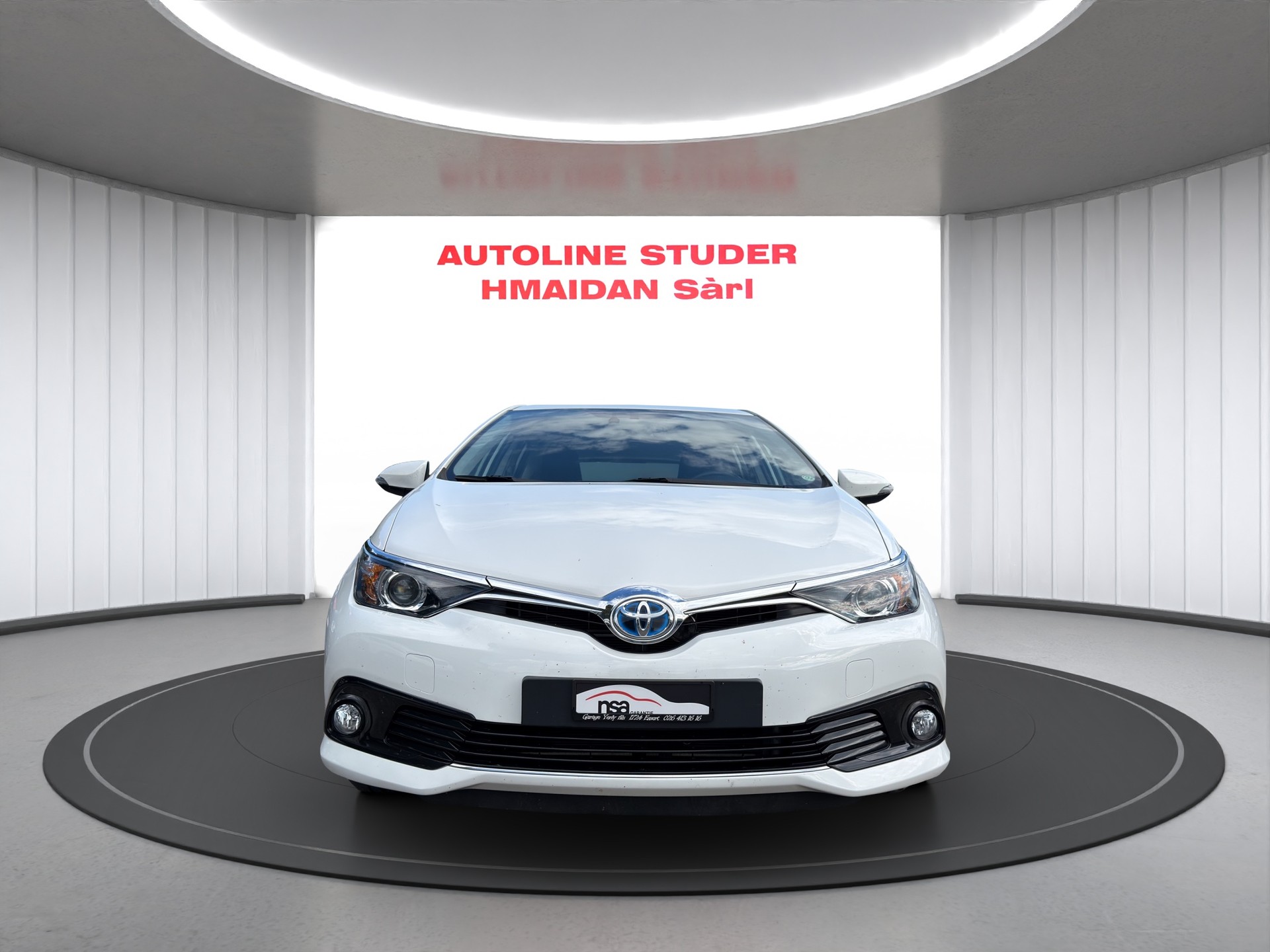 TOYOTA Auris 1.8 HSD Trend e-CVT-image-4