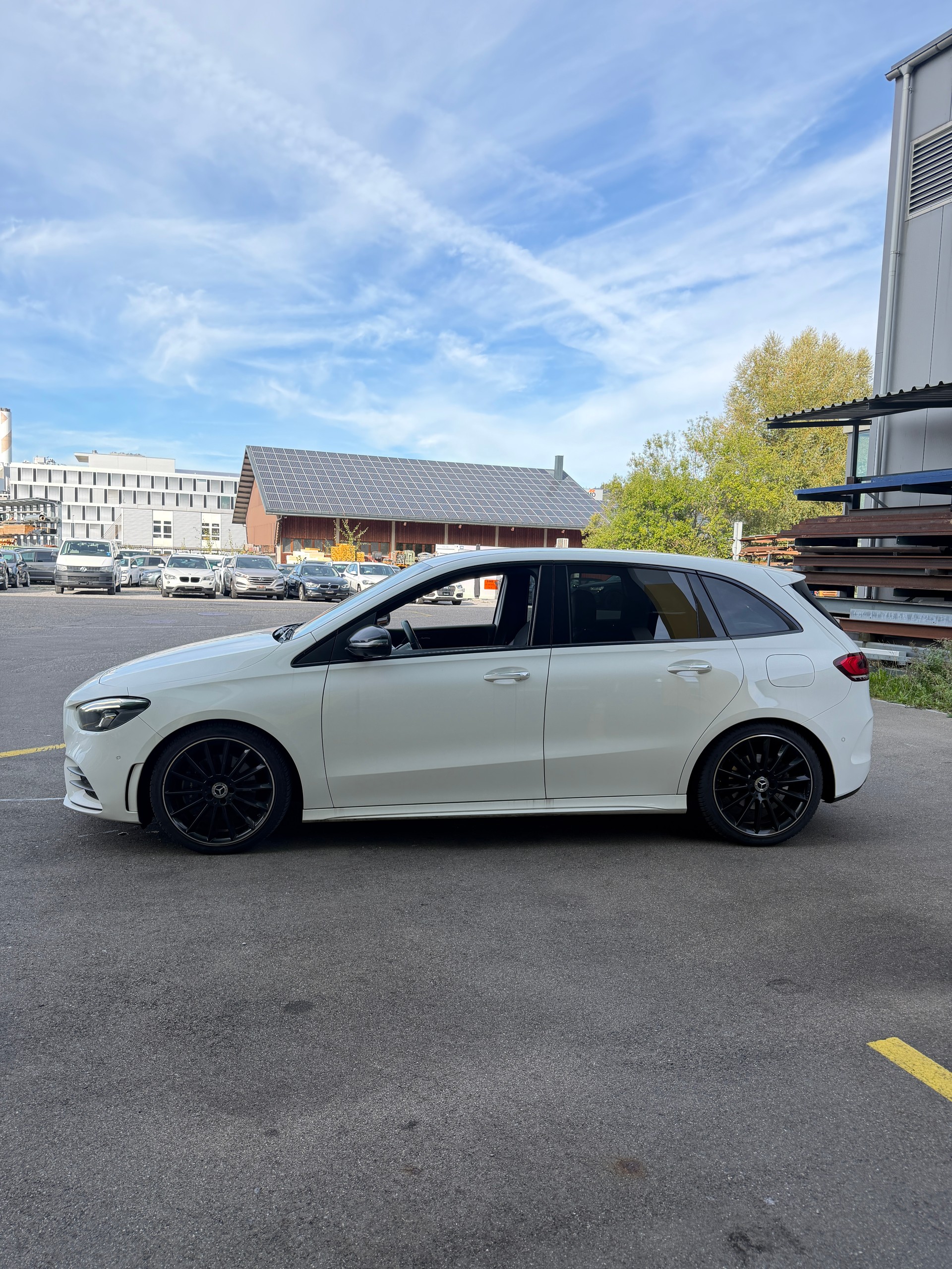 MERCEDES-BENZ B 220 d AMG Line 8G-DCT-image-3