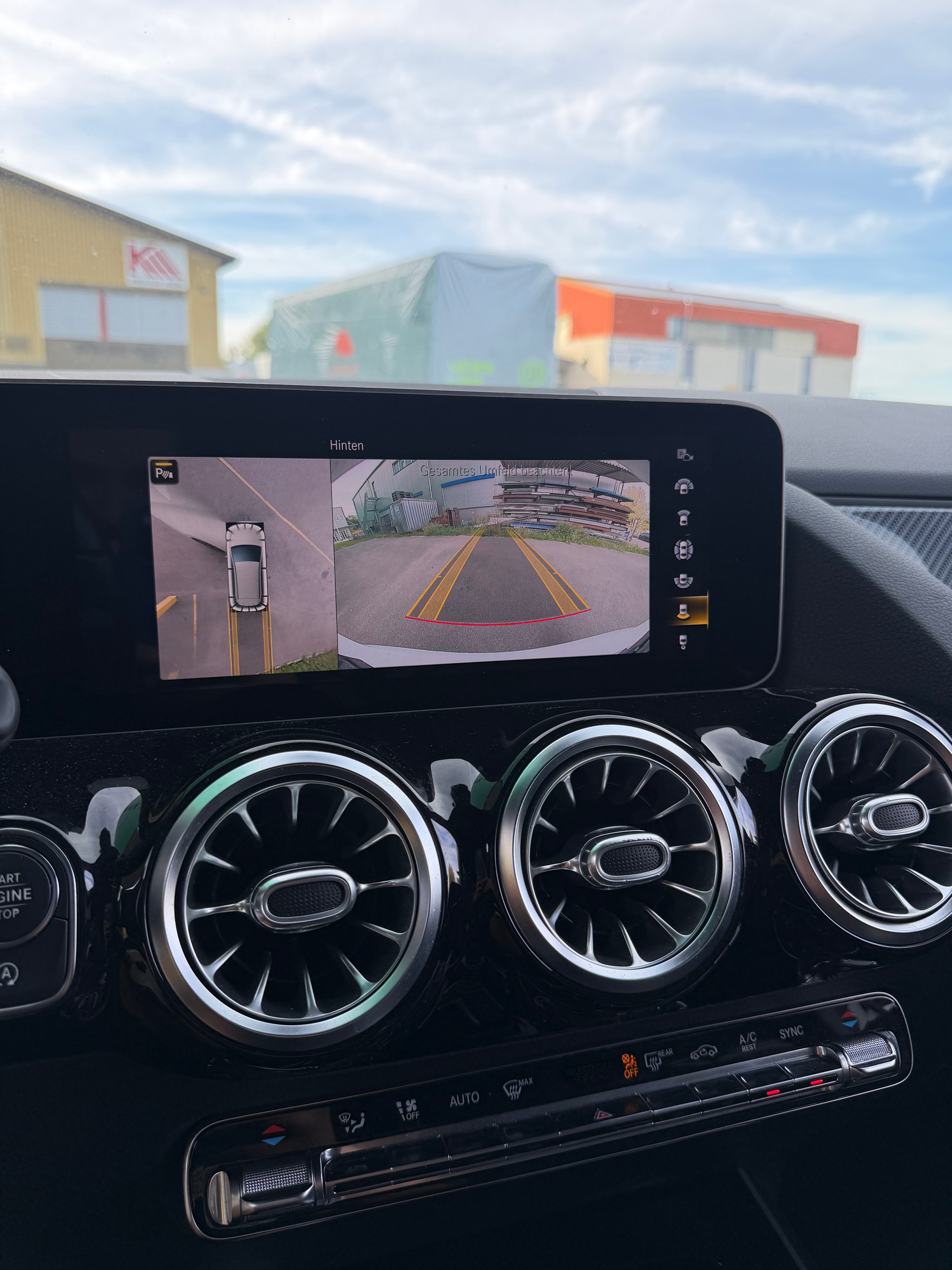 MERCEDES-BENZ B 220 d AMG Line 8G-DCT-image-11