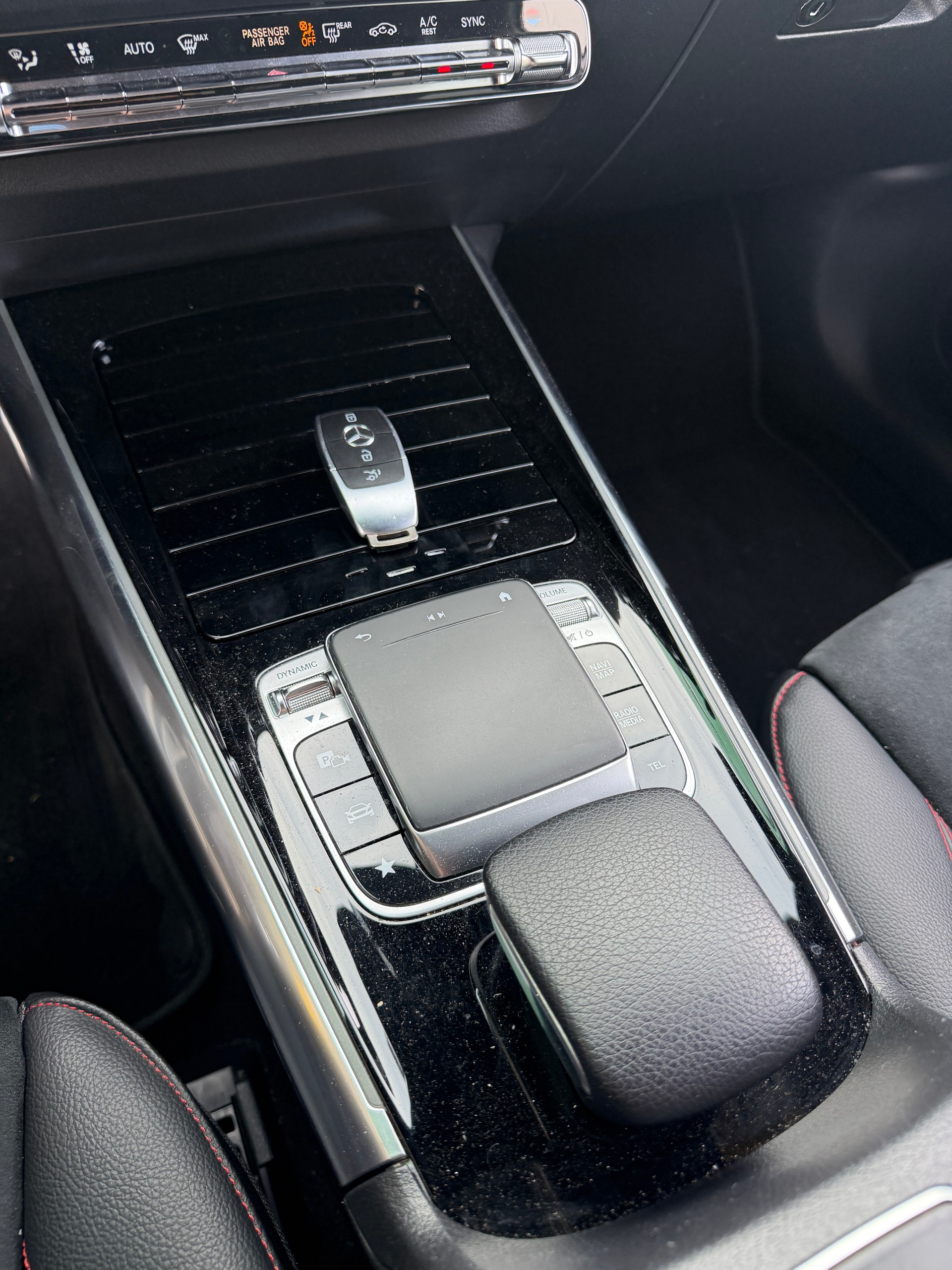 MERCEDES-BENZ B 220 d AMG Line 8G-DCT-image-12