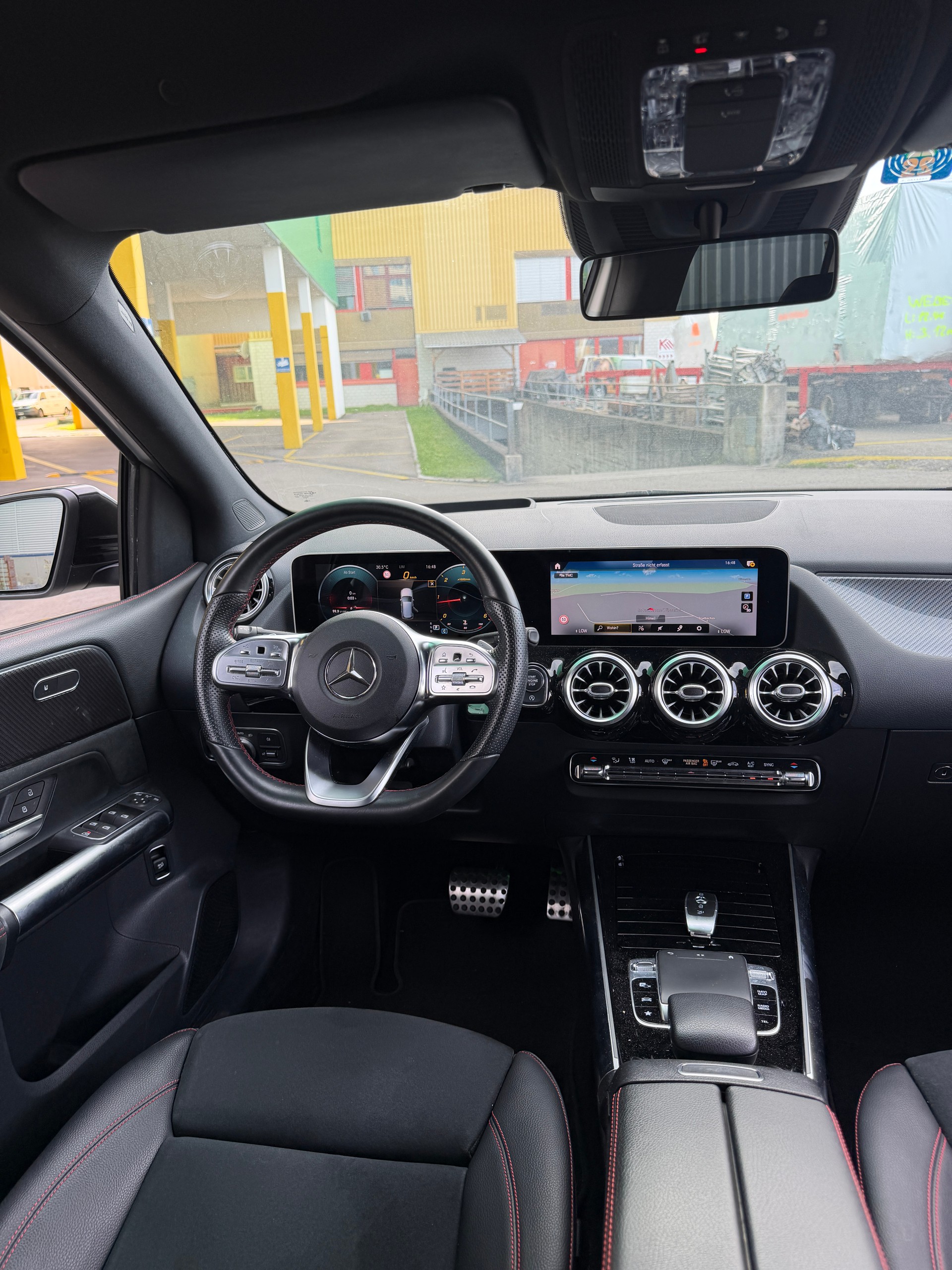 MERCEDES-BENZ B 220 d AMG Line 8G-DCT-image-9