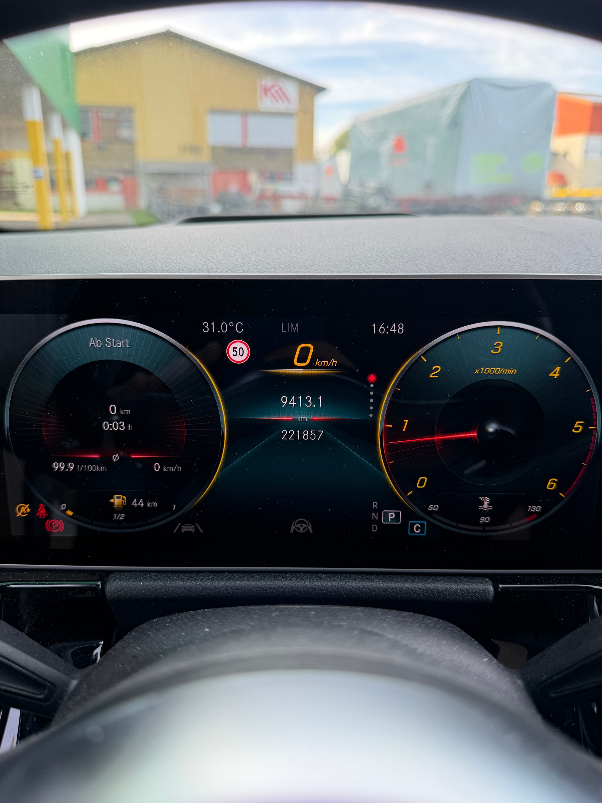 MERCEDES-BENZ B 220 d AMG Line 8G-DCT-image-14