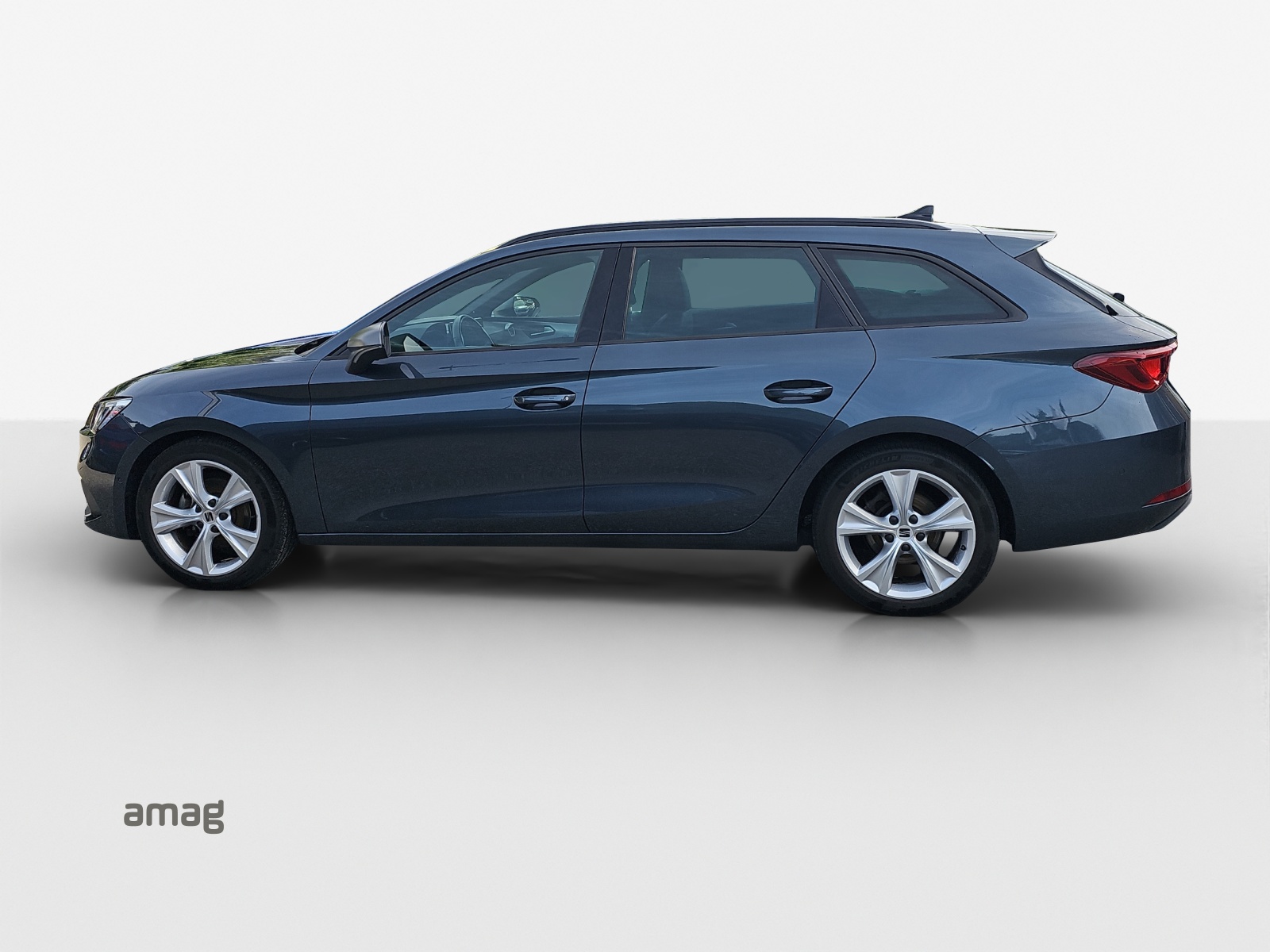 SEAT Leon ST 1.5 Eco TSI Music Edition-showroom-element-1