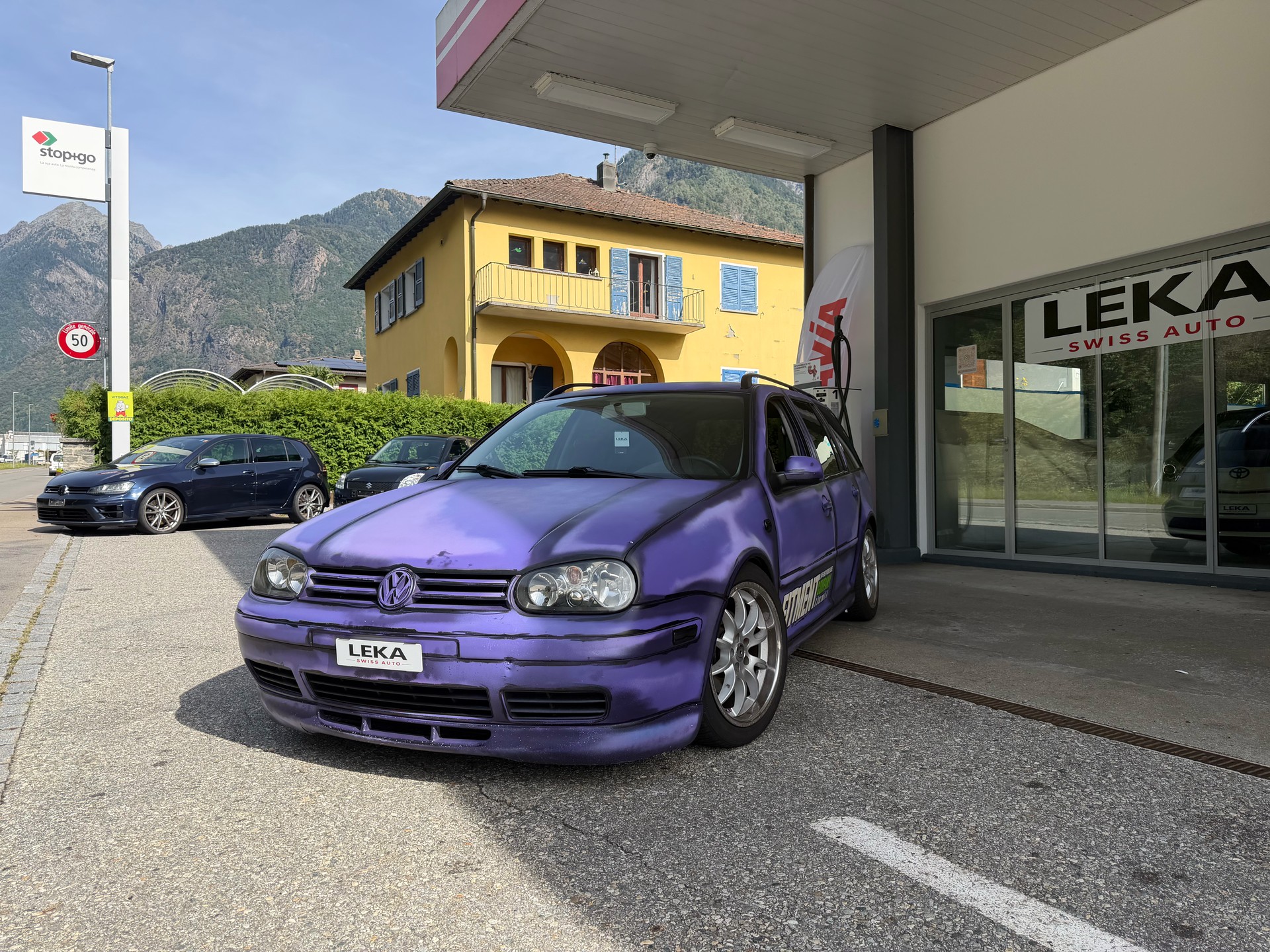VW Golf Variant 1.9 TDI PD 4Motion-image-0