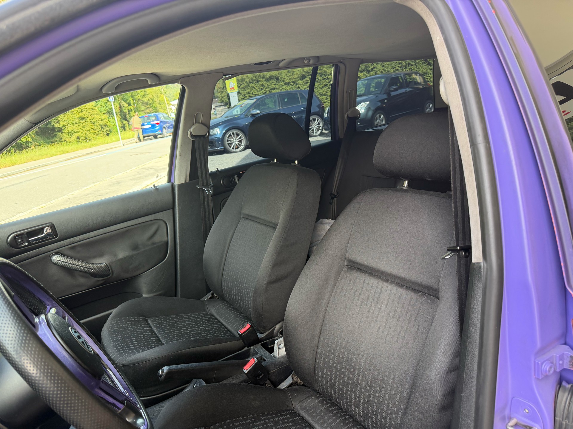 VW Golf Variant 1.9 TDI PD 4Motion-image-5