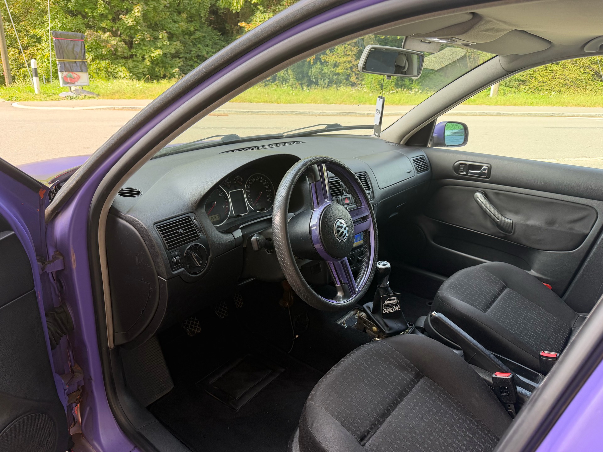 VW Golf Variant 1.9 TDI PD 4Motion-image-4