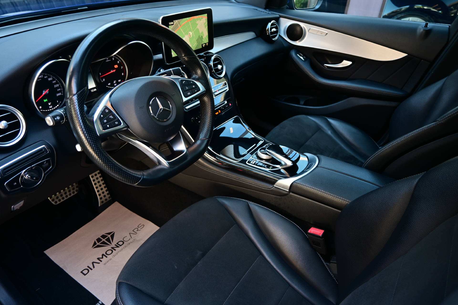 MERCEDES-BENZ GLC 250 Coupé AMG Line 4m-image-12