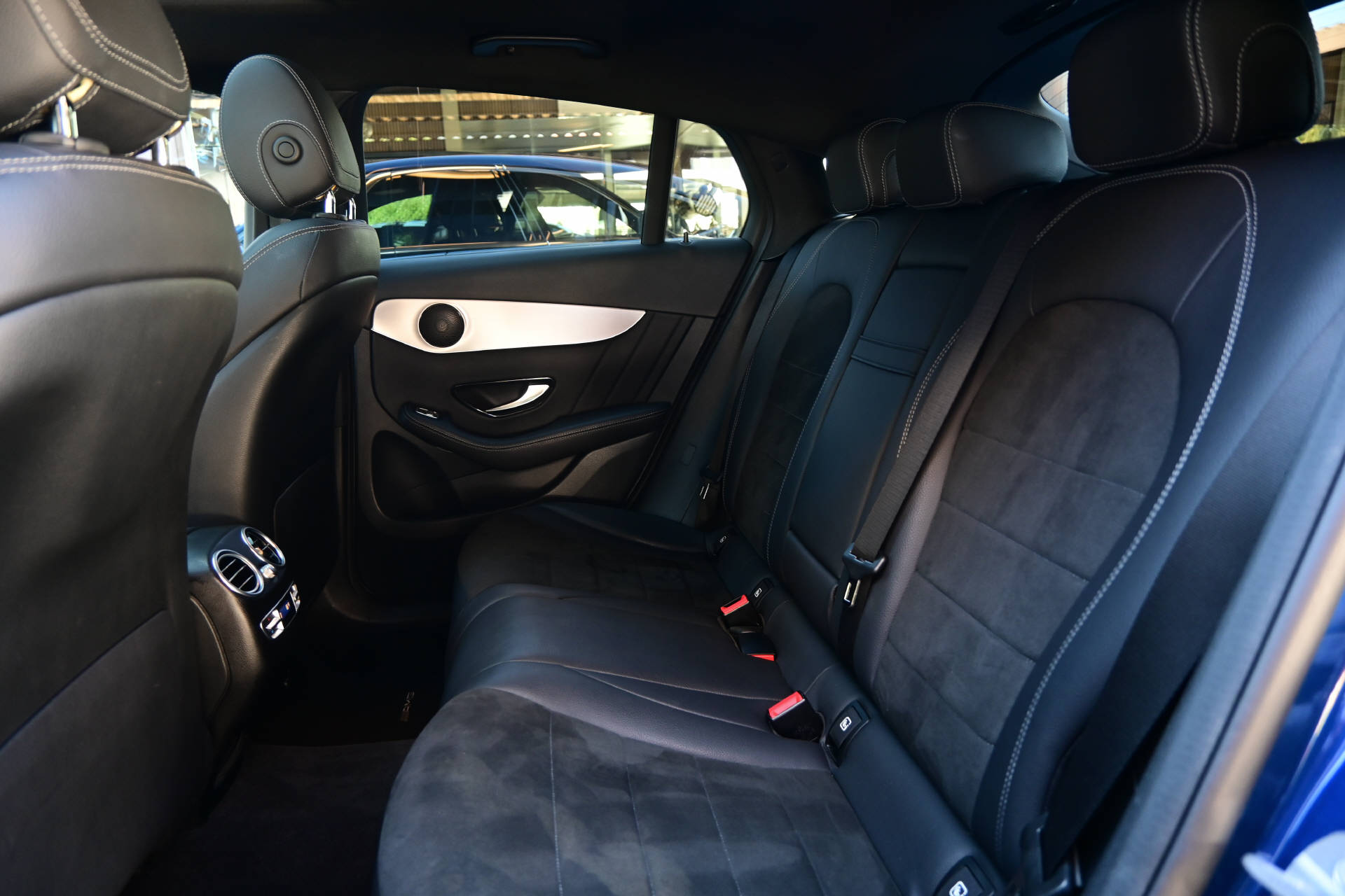MERCEDES-BENZ GLC 250 Coupé AMG Line 4m-image-25