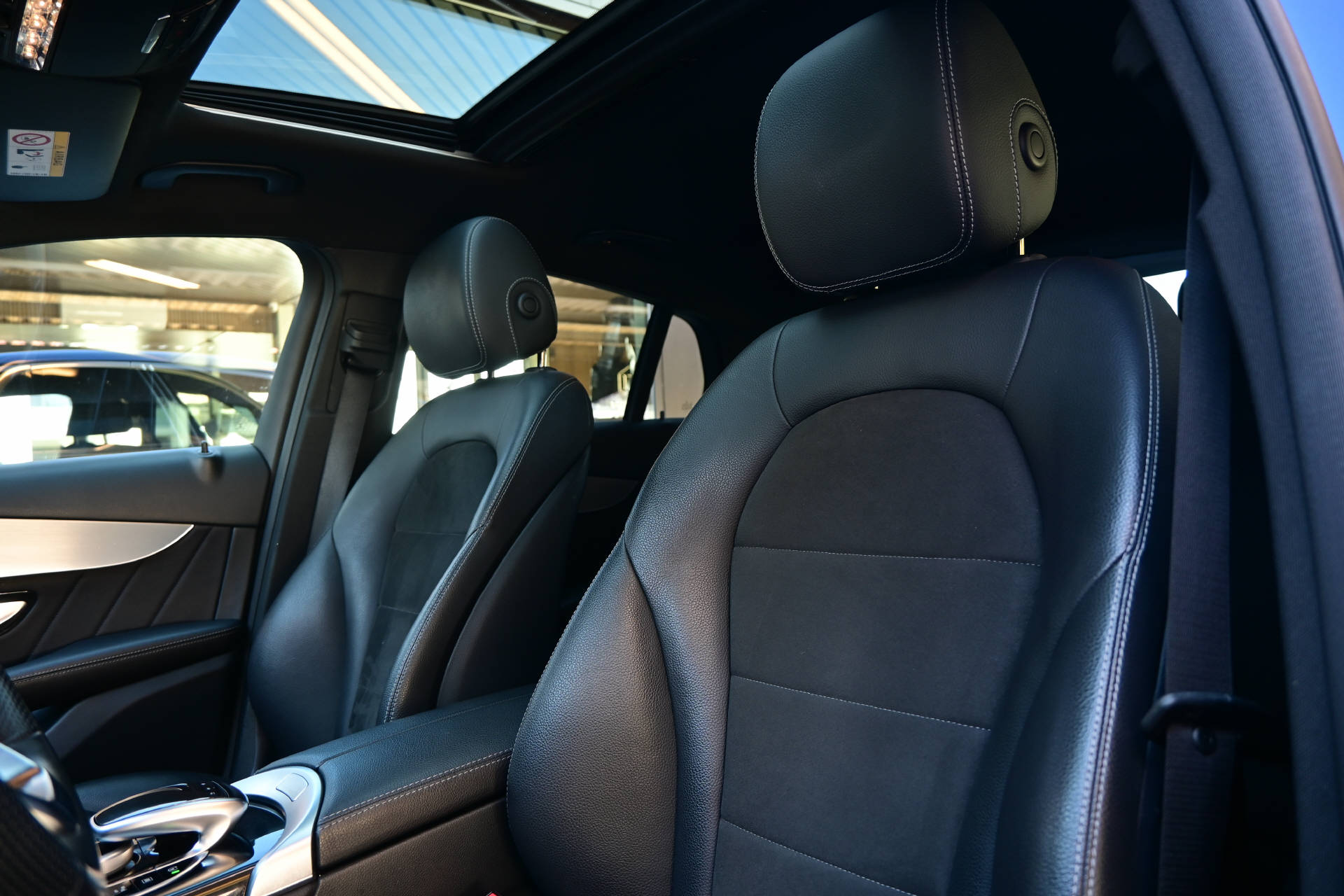 MERCEDES-BENZ GLC 250 Coupé AMG Line 4m-image-11
