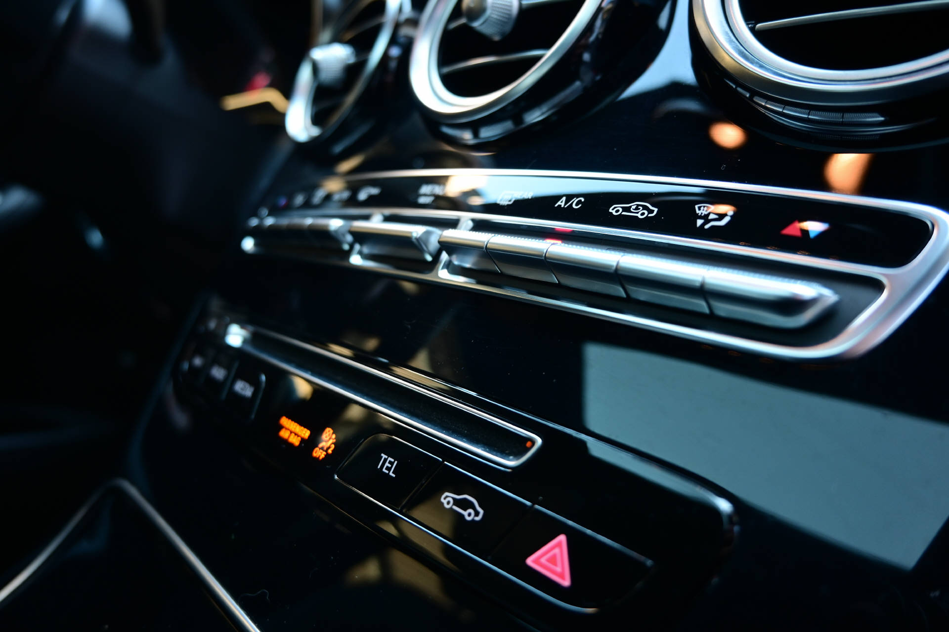 MERCEDES-BENZ GLC 250 Coupé AMG Line 4m-image-18