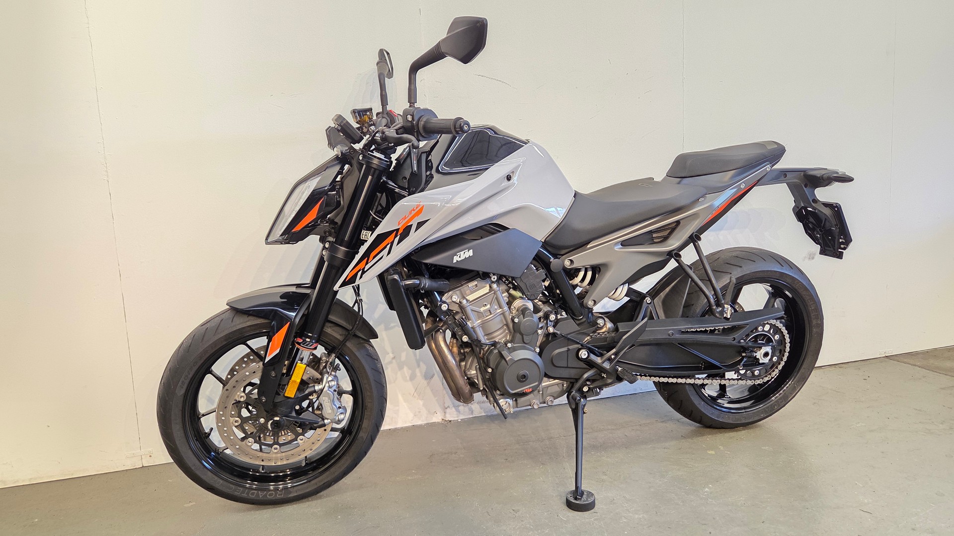 KTM 790 Duke L ABS (70 kW)-showroom-element-3