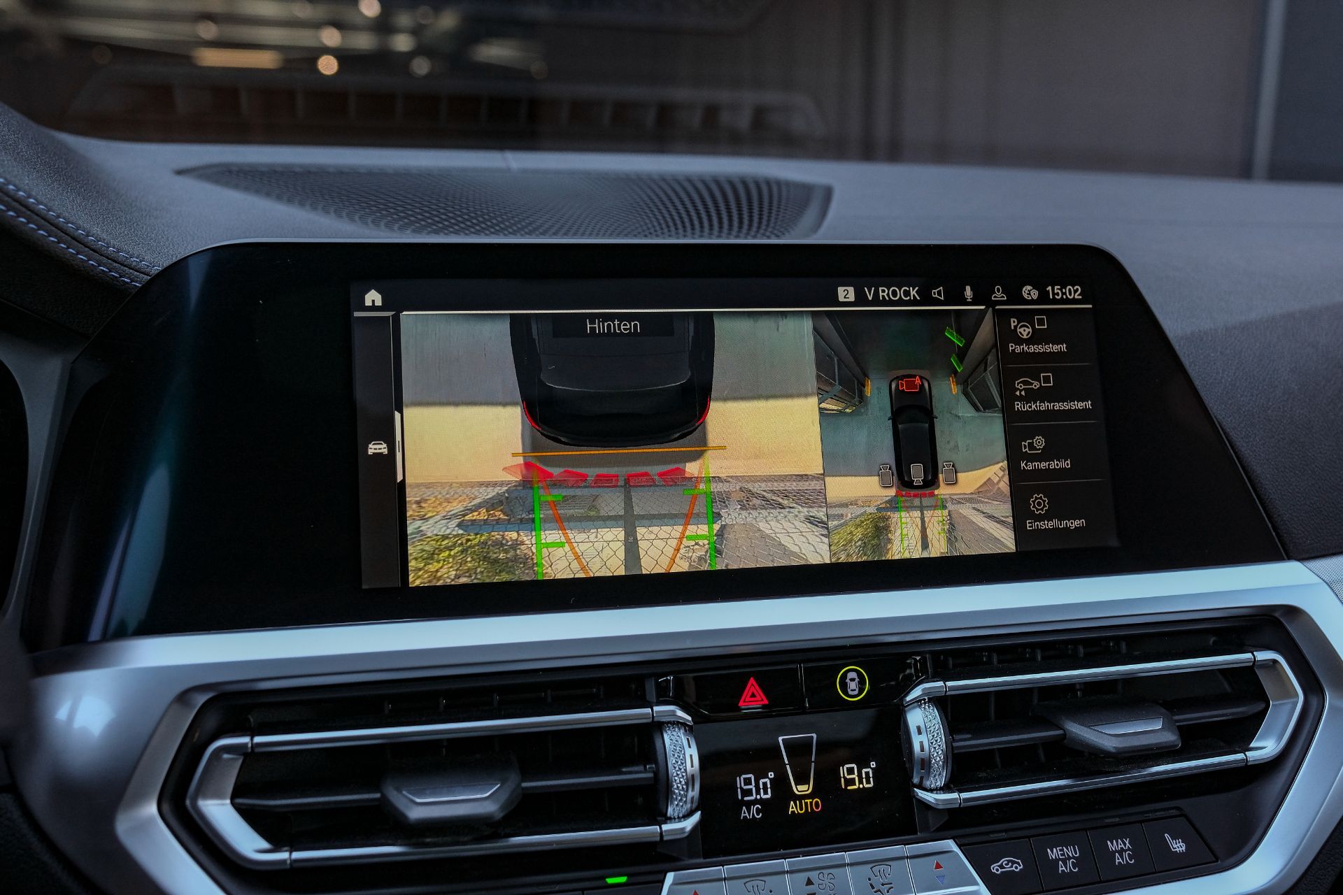 BMW 330 d xDrive Touring M Sport-image-18