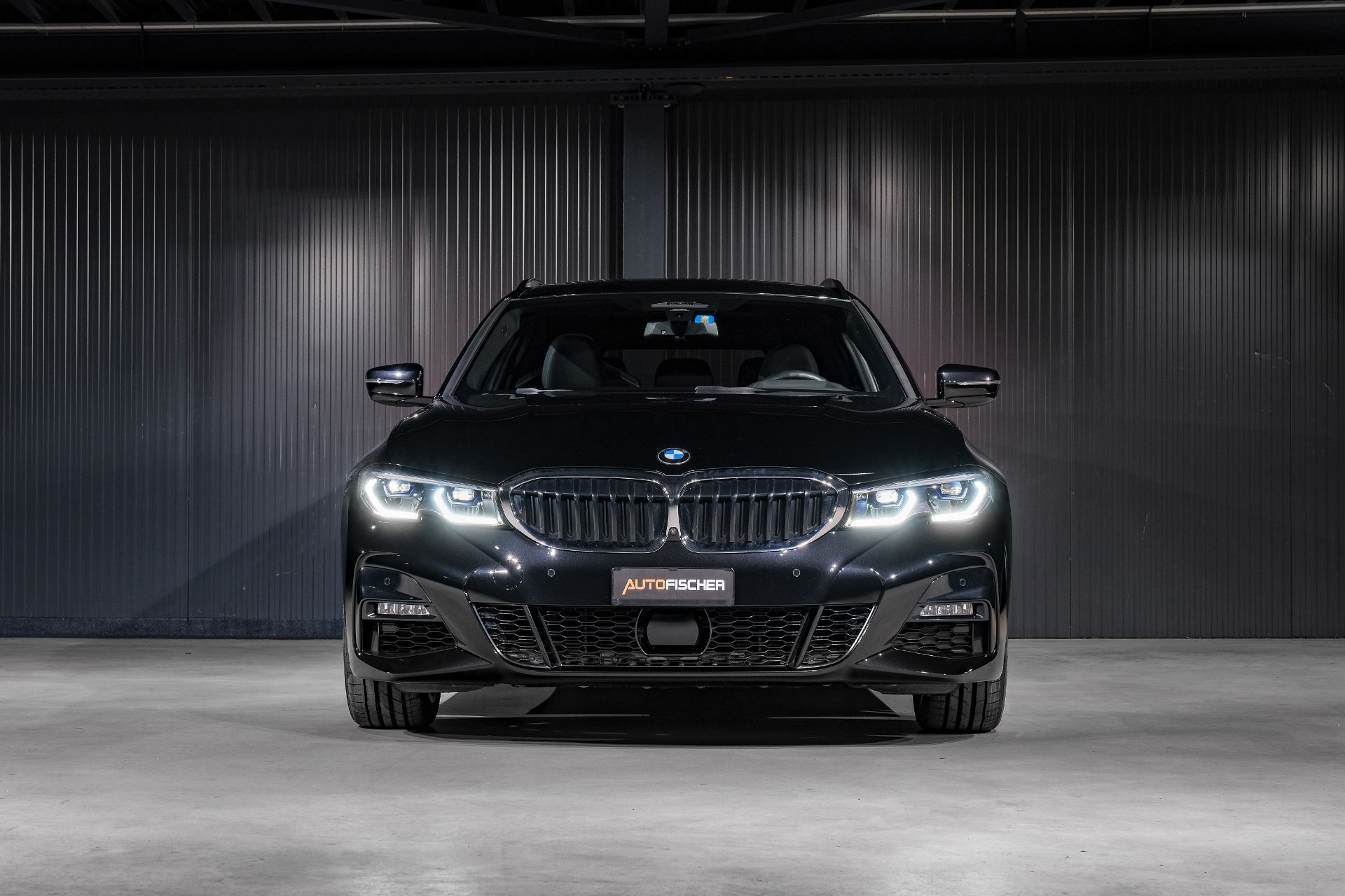 BMW 330 d xDrive Touring M Sport-image-2