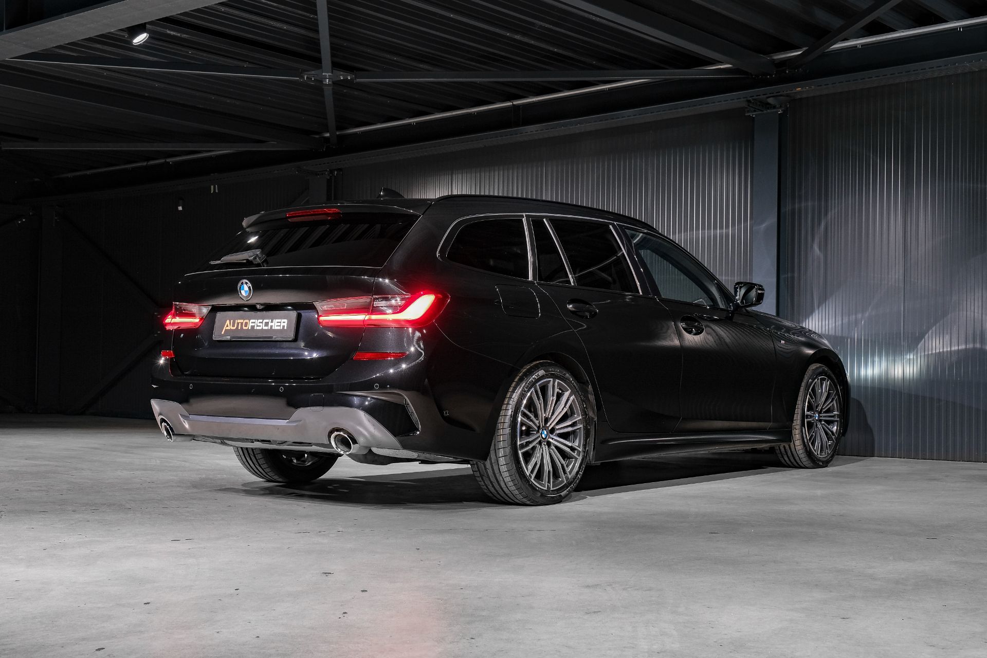 BMW 330 d xDrive Touring M Sport-image-7