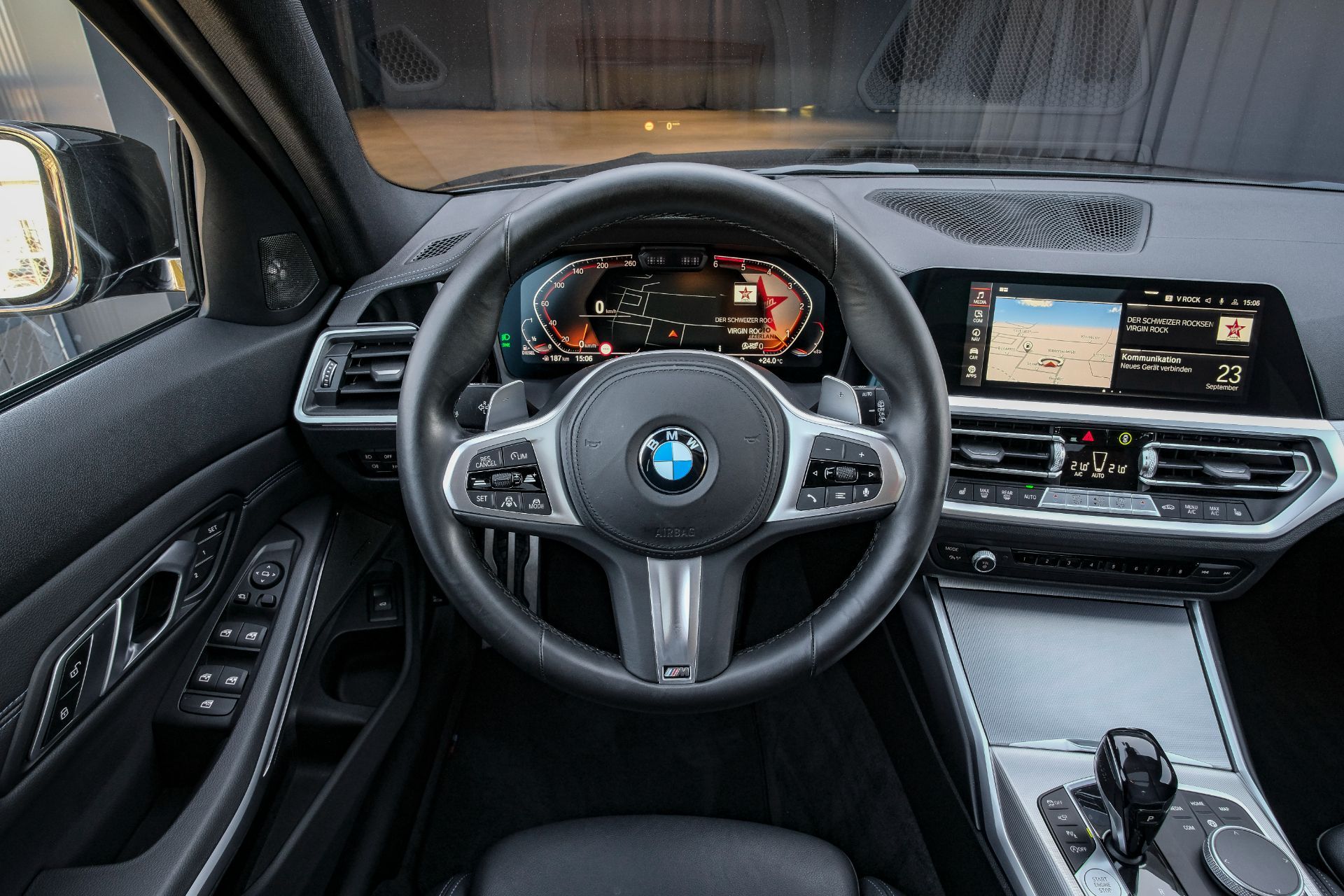 BMW 330 d xDrive Touring M Sport-image-15