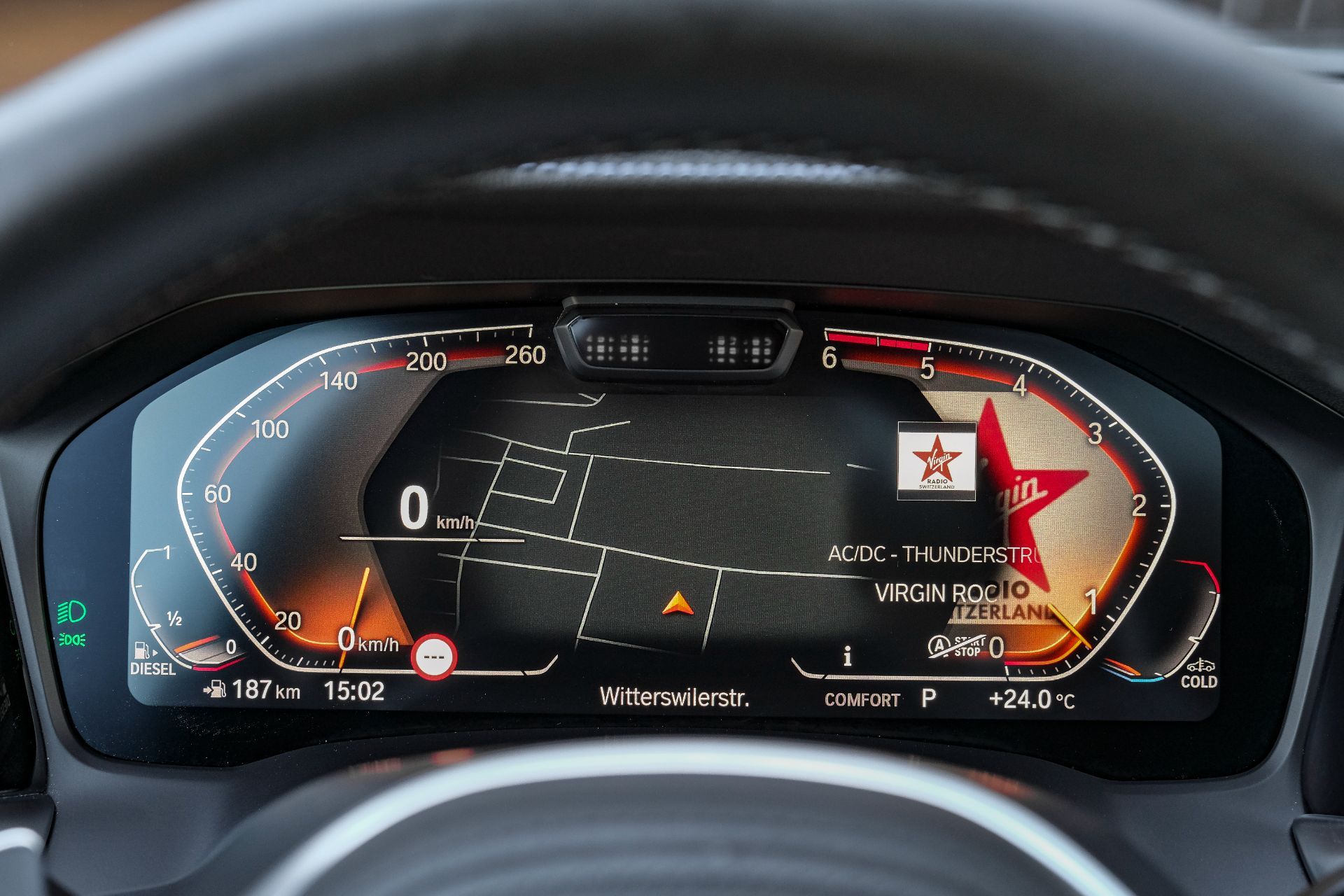 BMW 330 d xDrive Touring M Sport-image-16