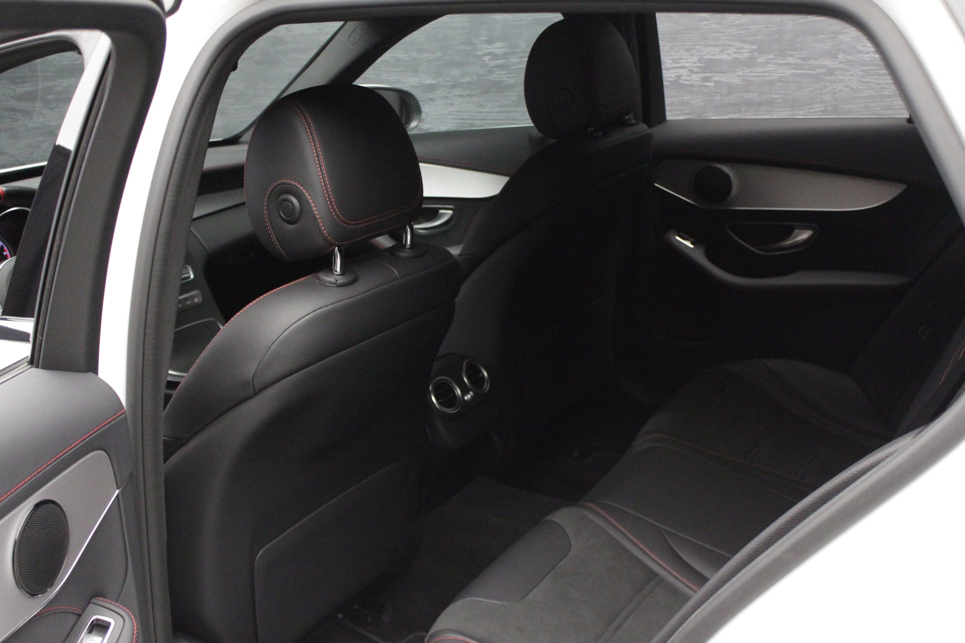 MERCEDES-BENZ C 43 AMG 4Matic 9G-Tronic-image-19