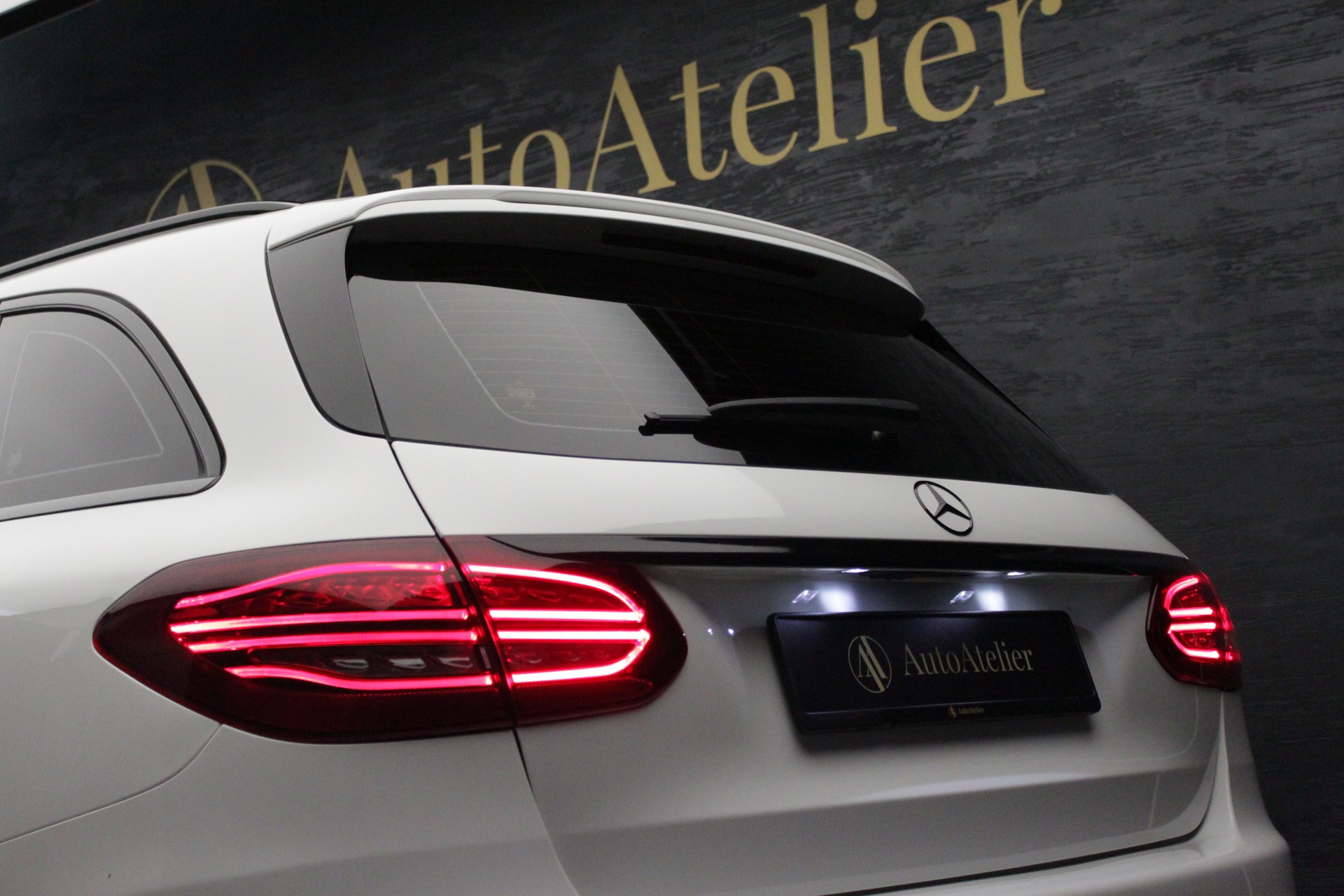 MERCEDES-BENZ C 43 AMG 4Matic 9G-Tronic-image-17