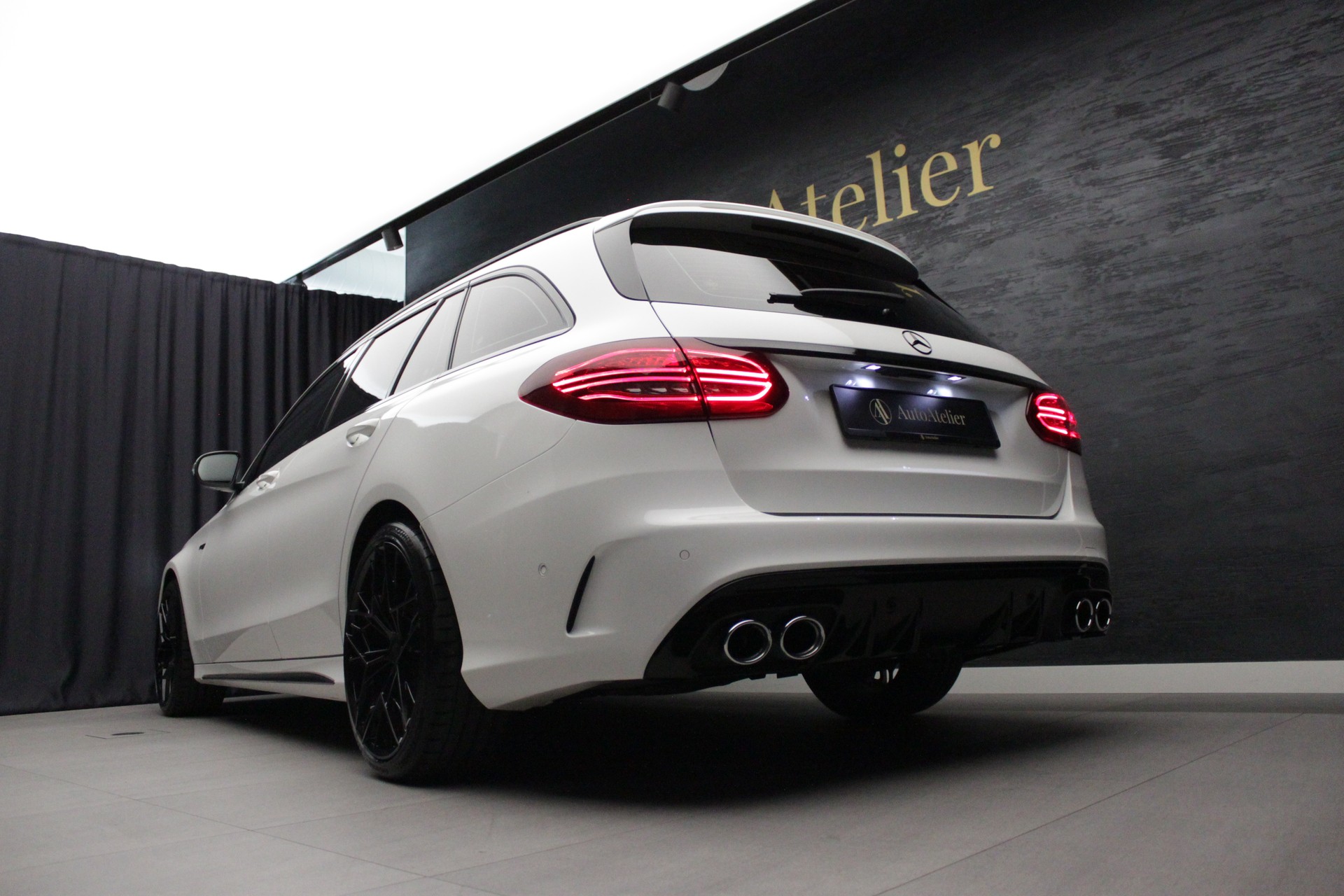 MERCEDES-BENZ C 43 AMG 4Matic 9G-Tronic-image-16