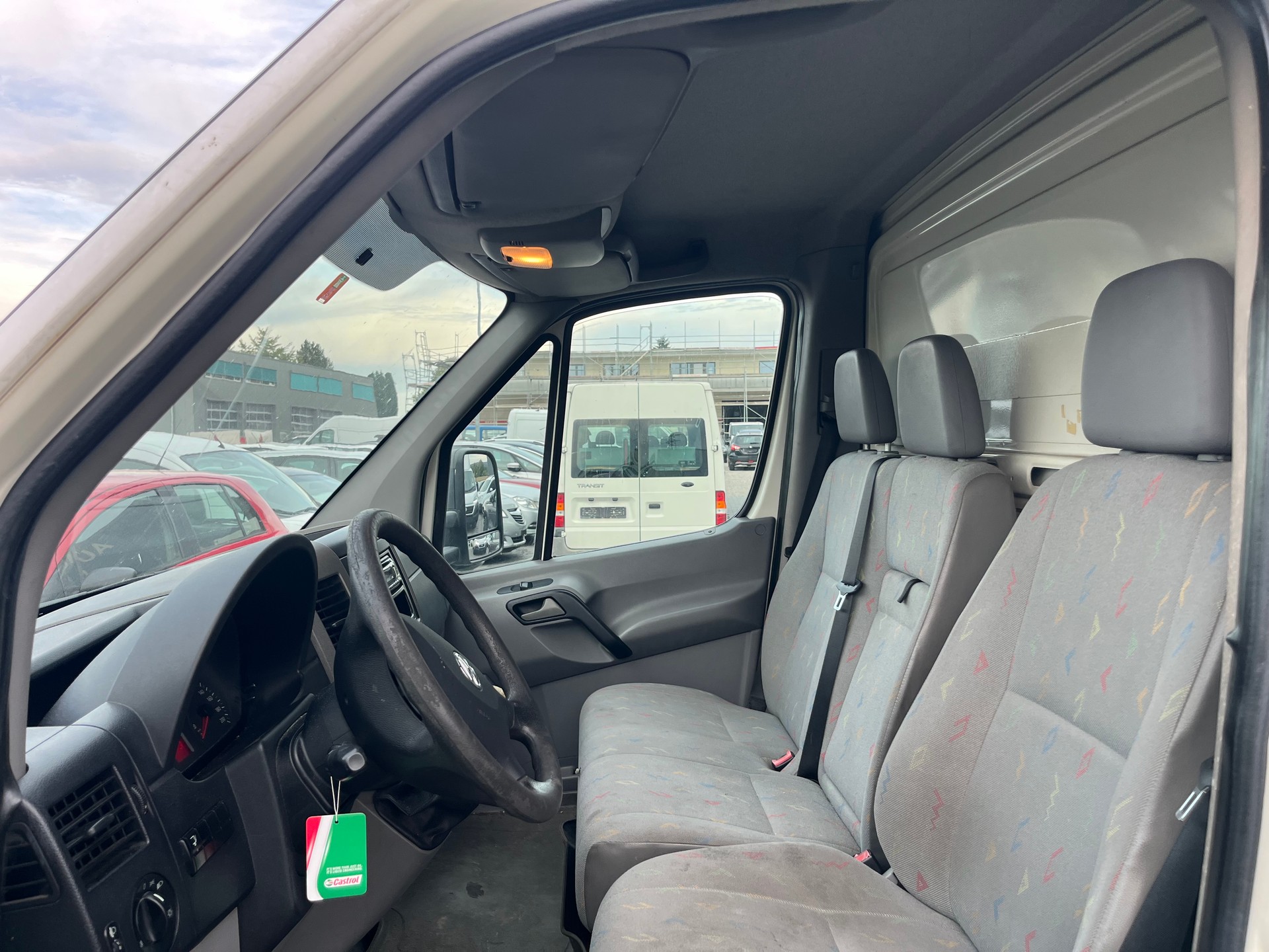 VW Crafter 35 2.5 TDI 136 PS-image-8