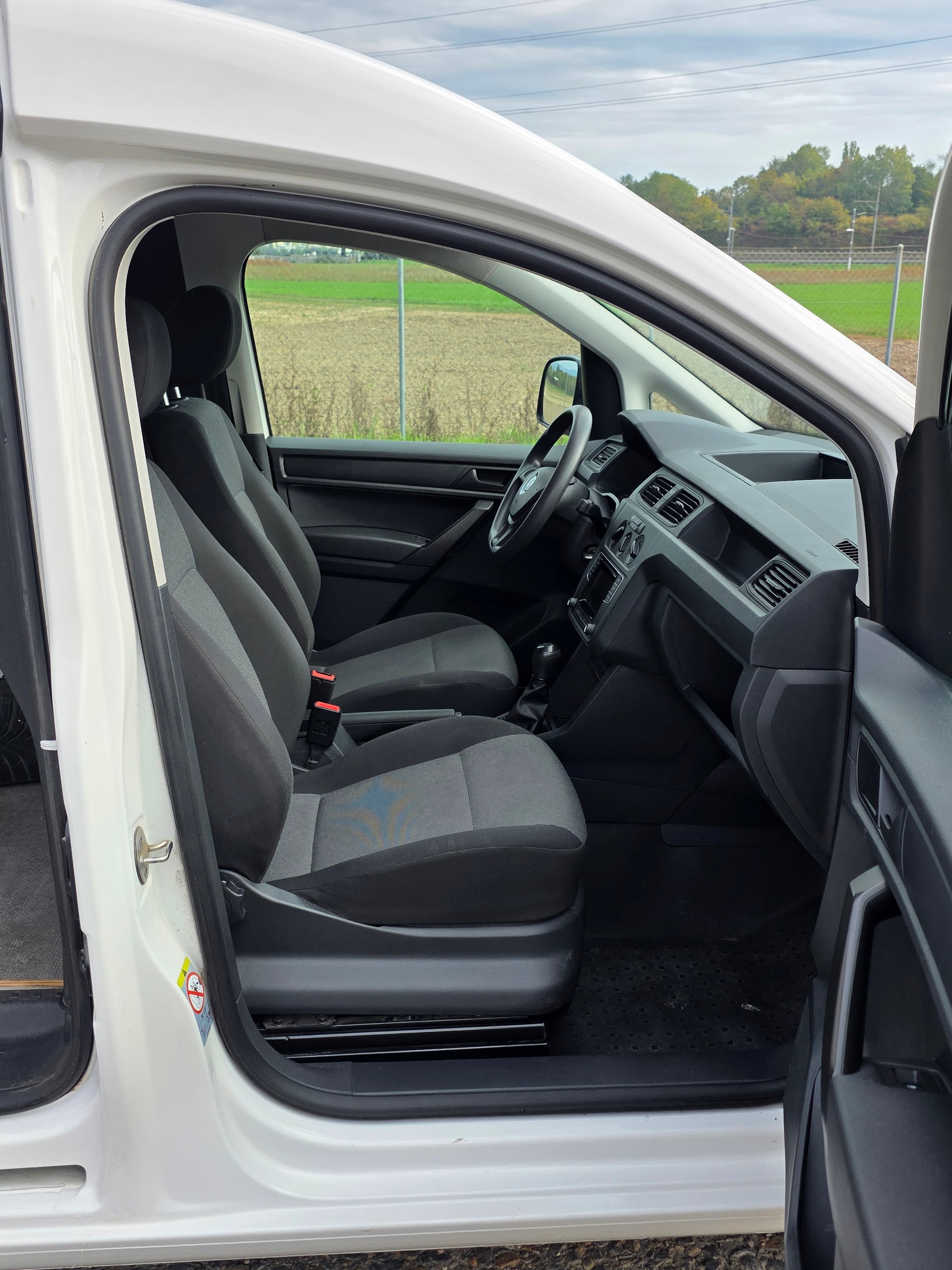 VW Caddy 1.2 TSI Entry BlueMotion Technology-image-7
