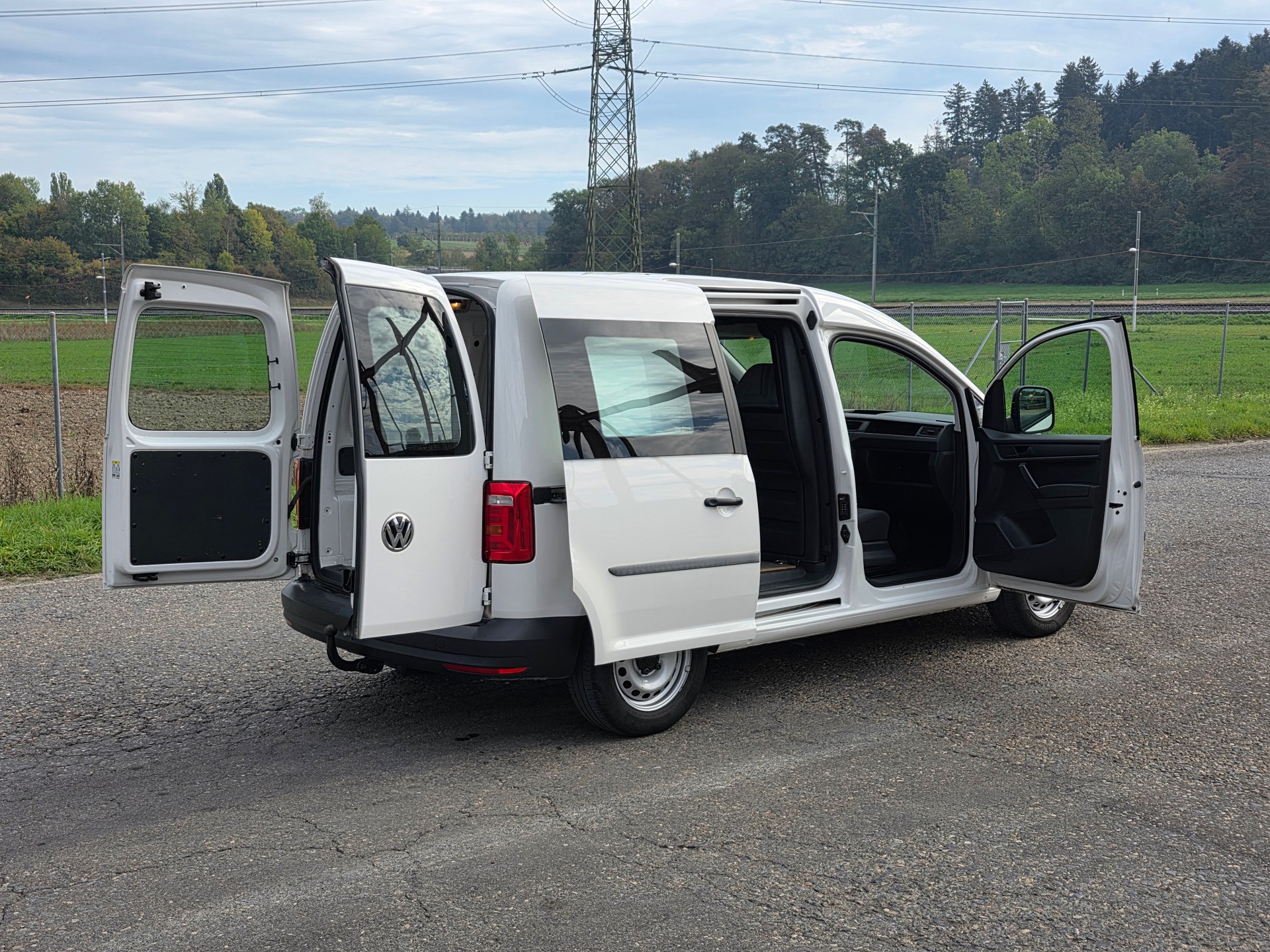 VW Caddy 1.2 TSI Entry BlueMotion Technology-image-3