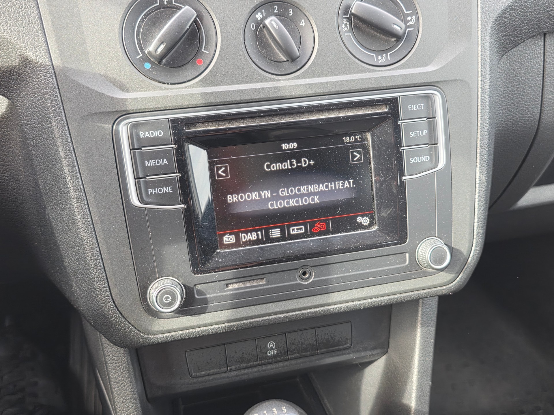 VW Caddy 1.2 TSI Entry BlueMotion Technology-image-14