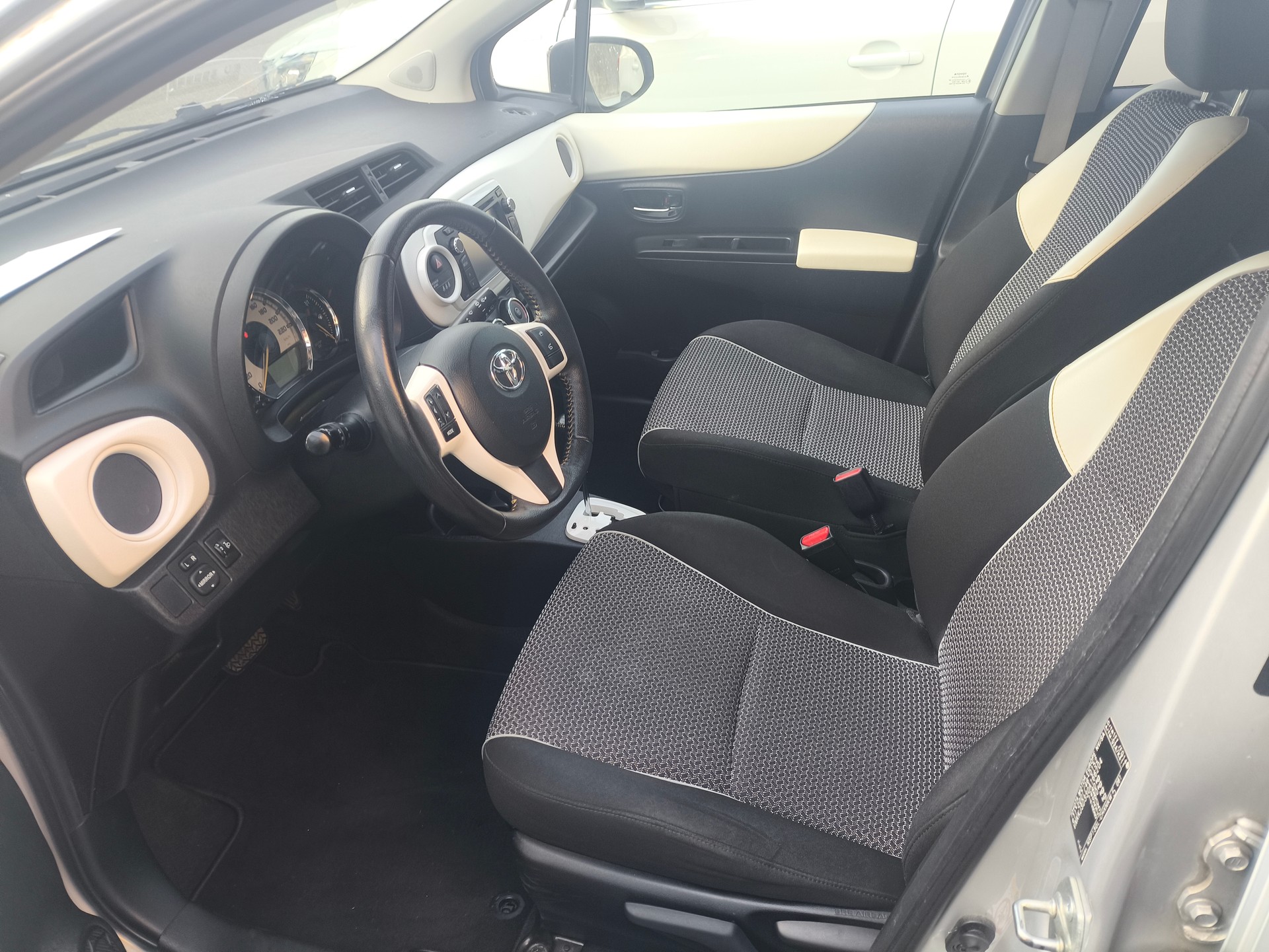 TOYOTA Yaris 1.33 Trend Multidrive-image-8