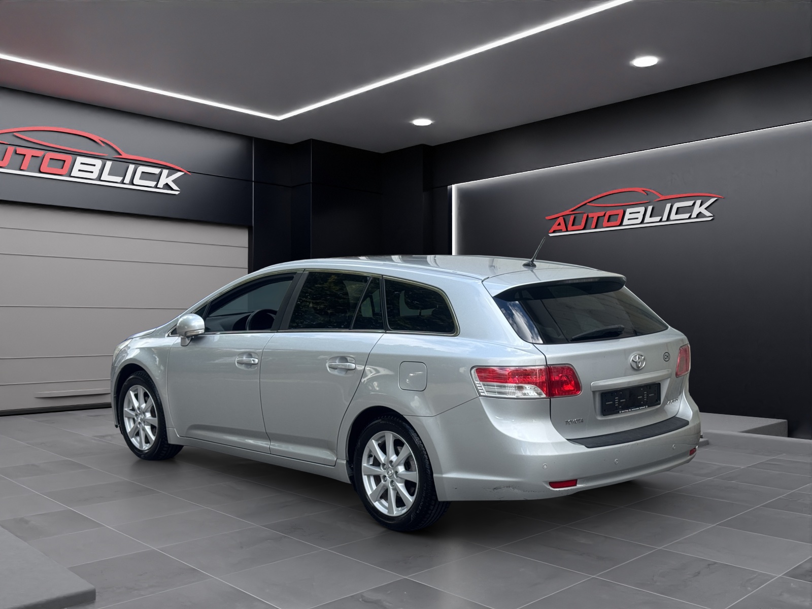 TOYOTA Avensis SW 2.0 Linea Sol Premium Automat Schweizer Hand Fahrzeug aus 1. Hand * Frisch ab Service & ab MFK-image-1