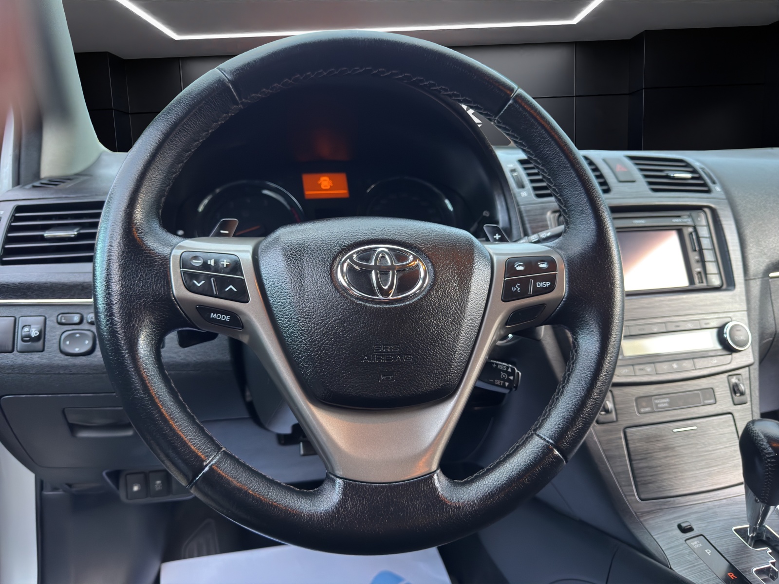 TOYOTA Avensis SW 2.0 Linea Sol Premium Automat Schweizer Hand Fahrzeug aus 1. Hand * Frisch ab Service & ab MFK-image-15
