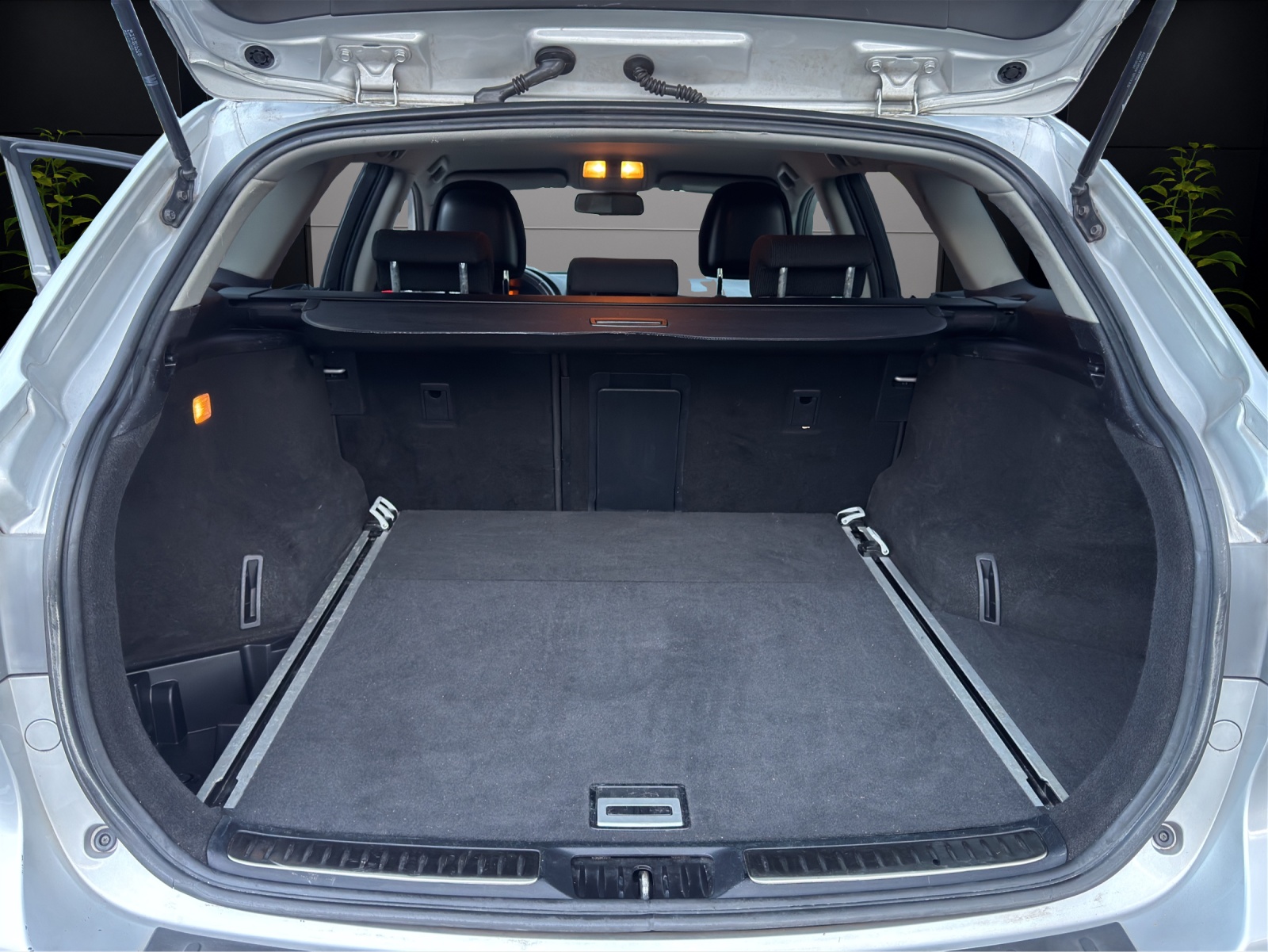 TOYOTA Avensis SW 2.0 Linea Sol Premium Automat Schweizer Hand Fahrzeug aus 1. Hand * Frisch ab Service & ab MFK-image-11