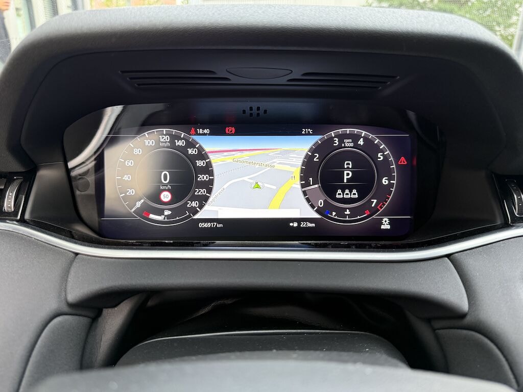 LAND ROVER Range Rover Evoque R-Dyn First Edi P 250 HSE AT9-image-6