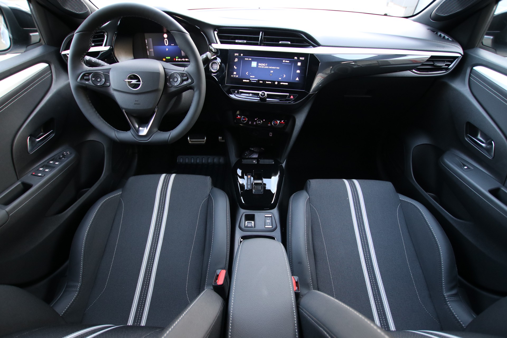 OPEL Corsa e- 51kWh GS-image-9