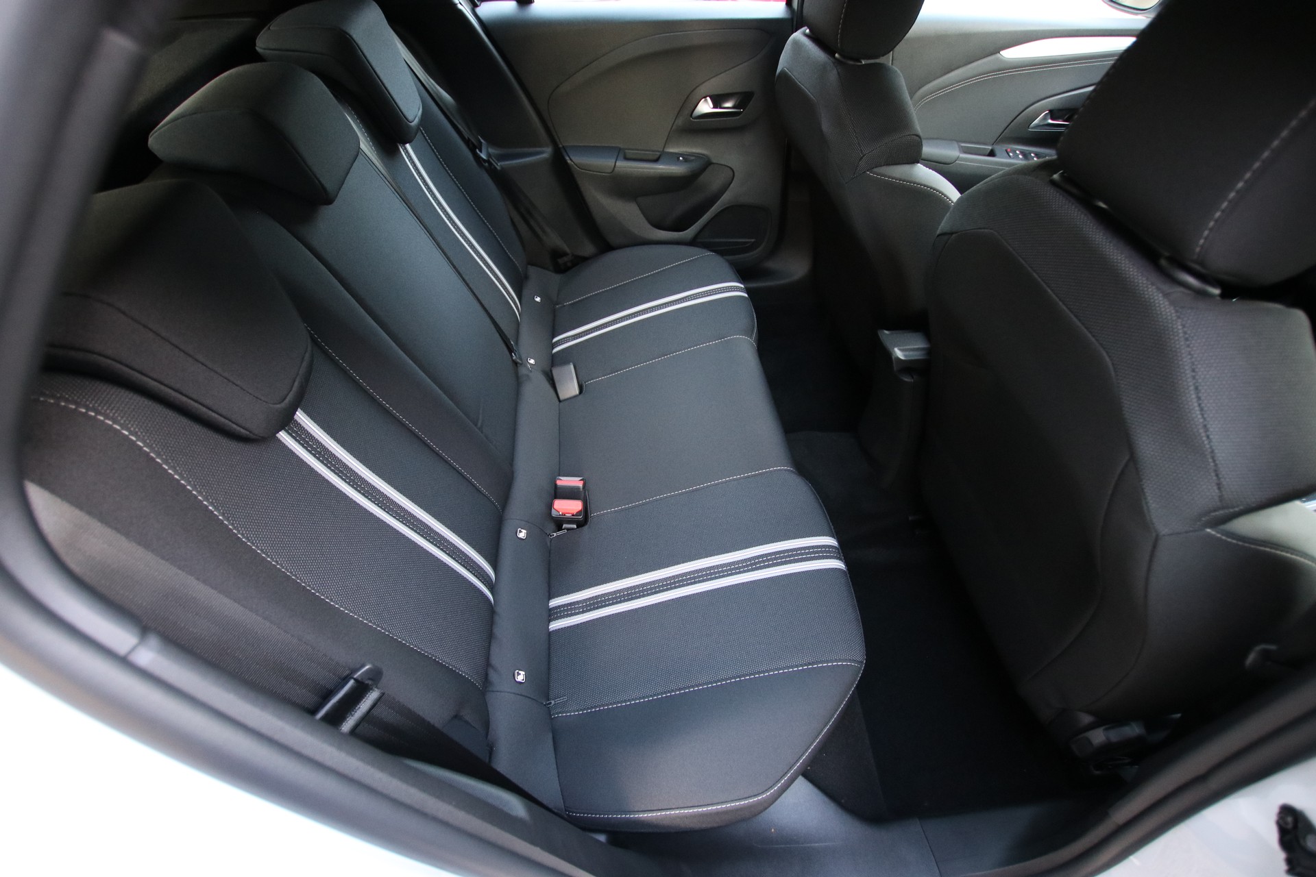 OPEL Corsa e- 51kWh GS-image-14